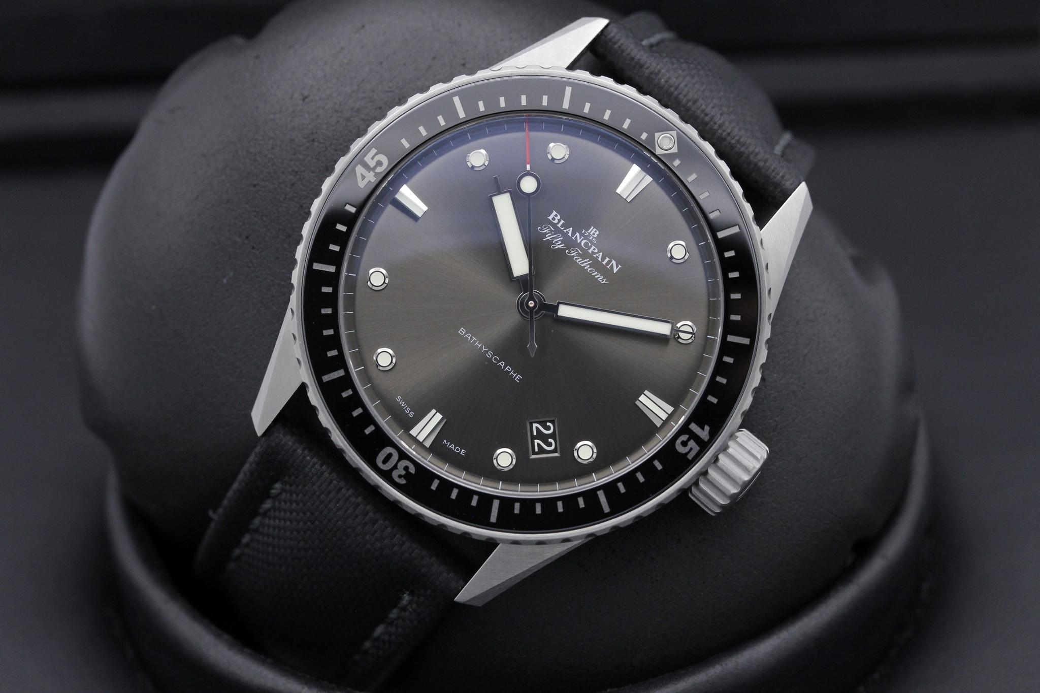 Watch Image 9