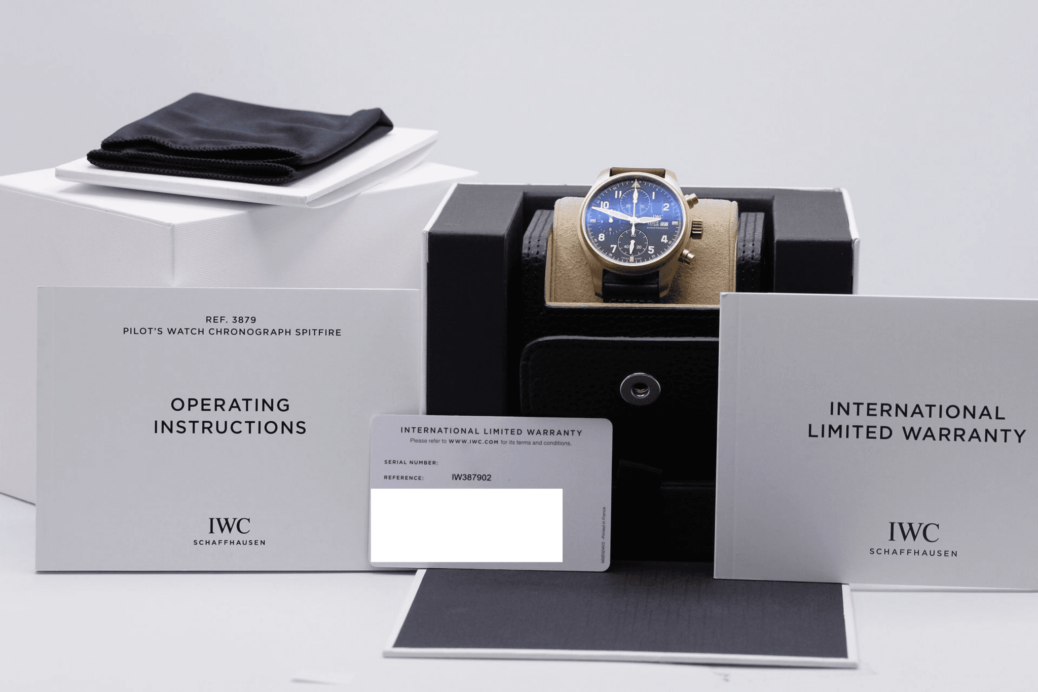 Watch Image 11
