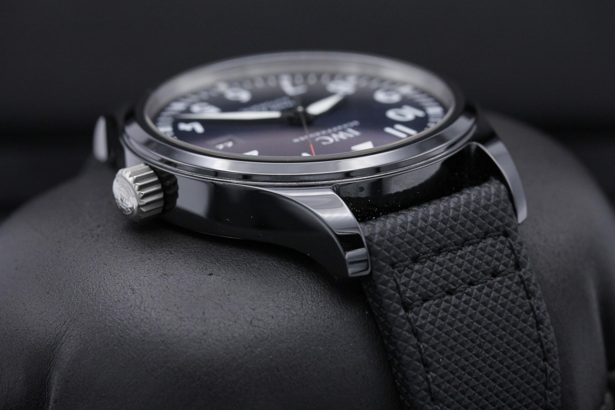 Watch Image 4