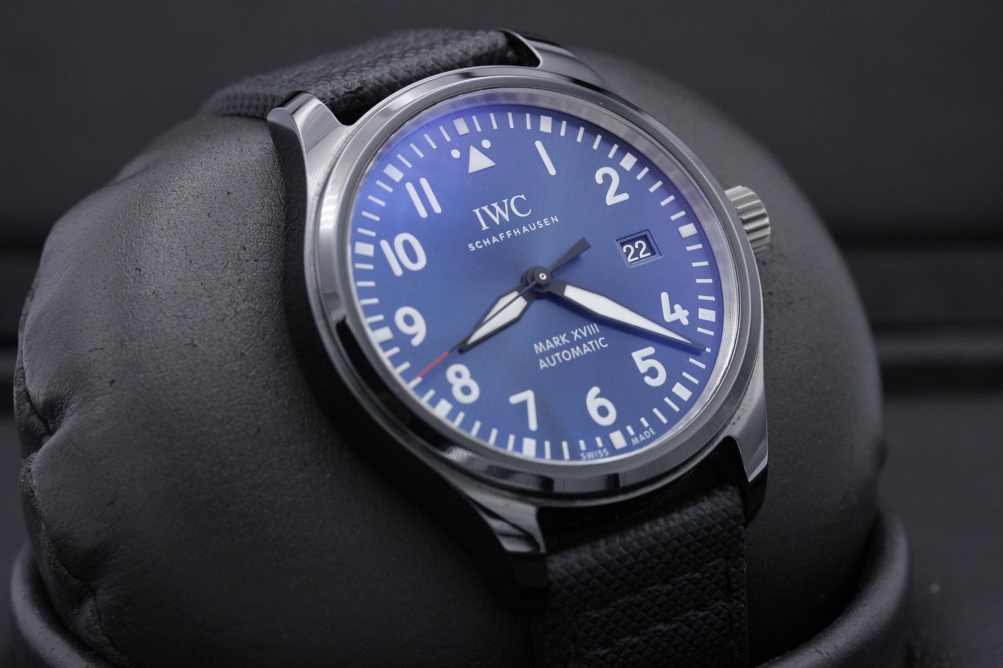 Watch Image 10
