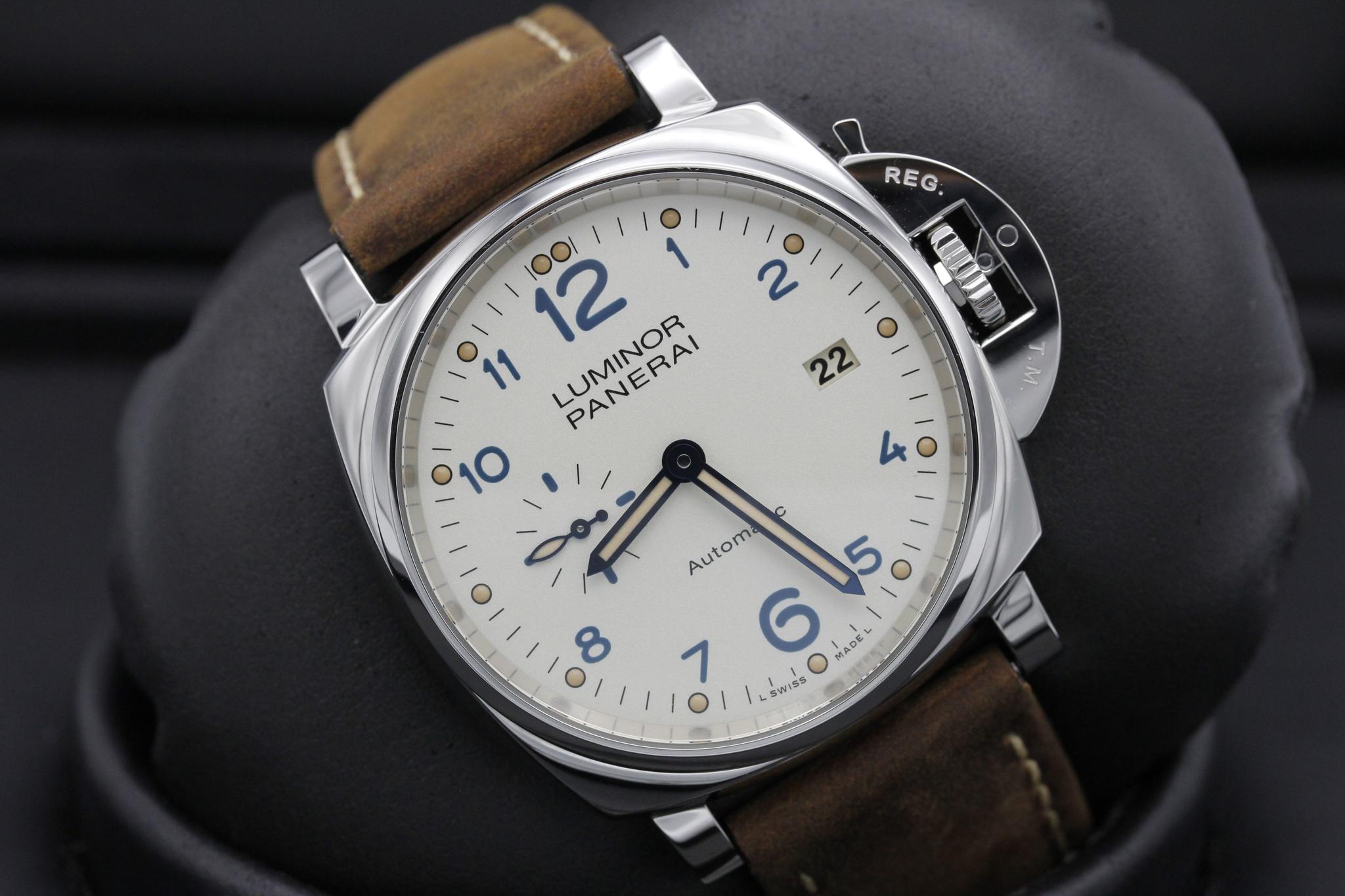 Watch Image 9