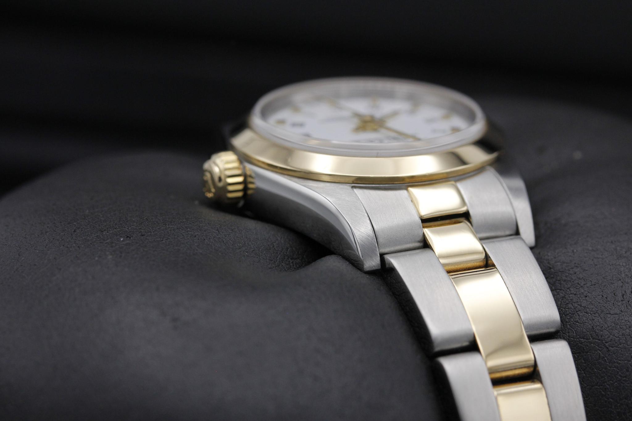 Watch Image 4