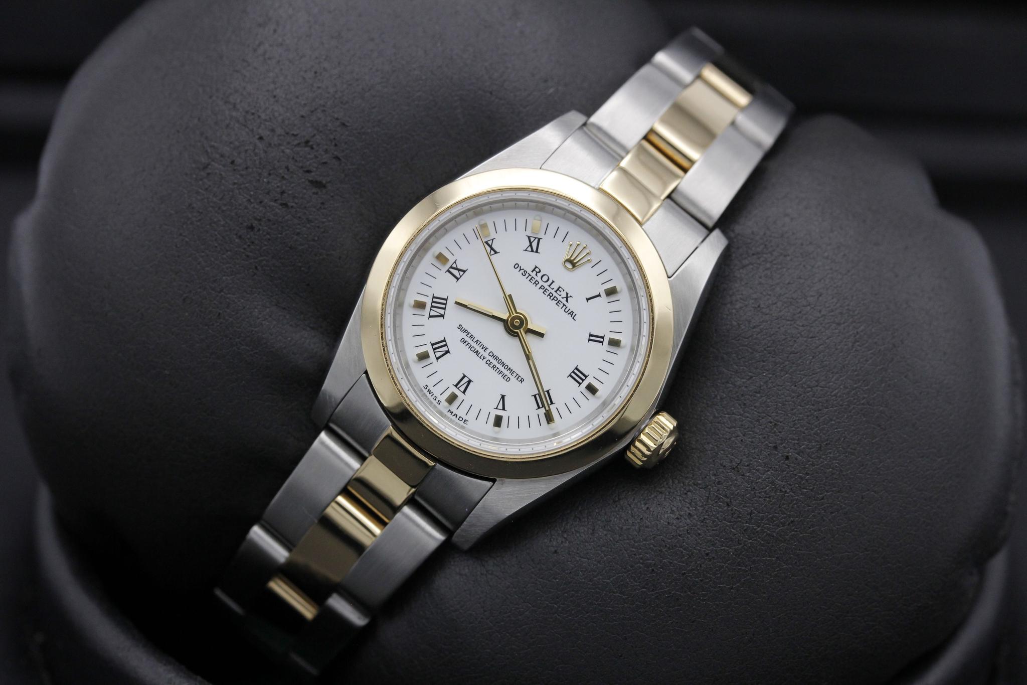 Watch Image 10