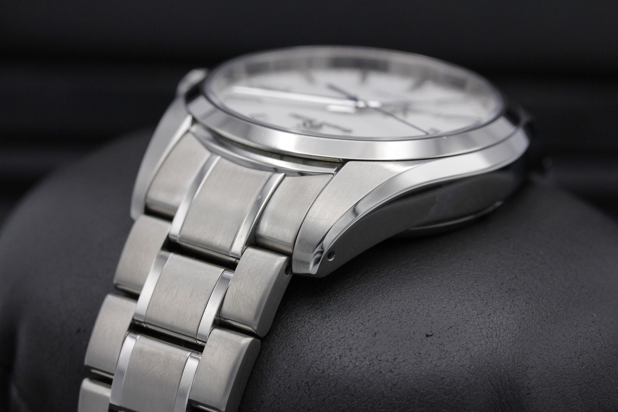 Watch Image 5