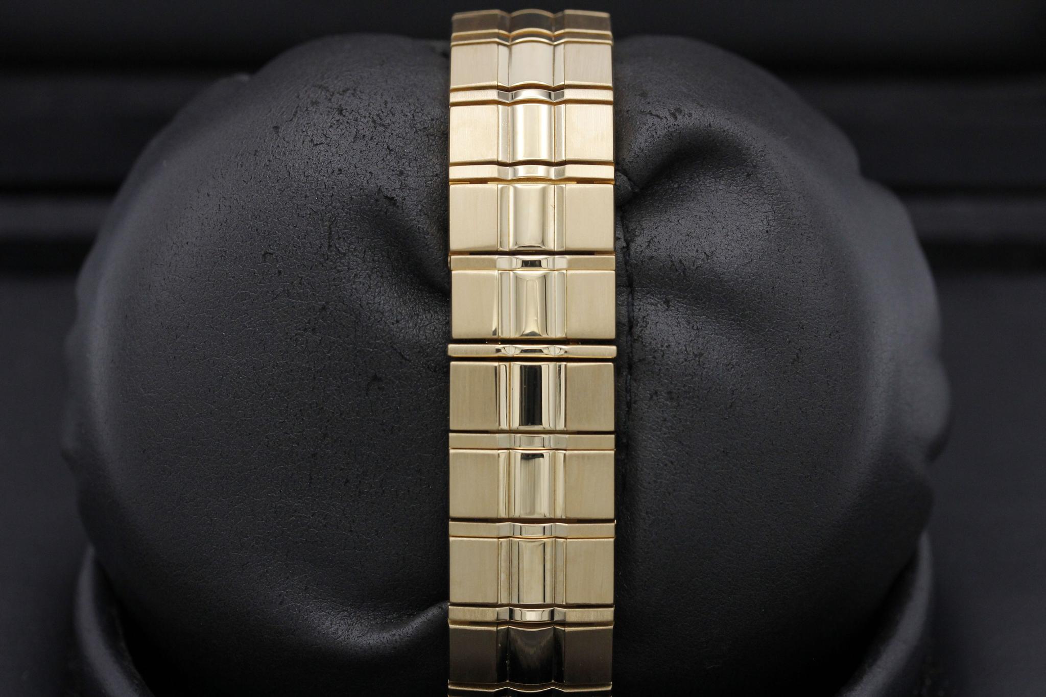 Watch Image 8