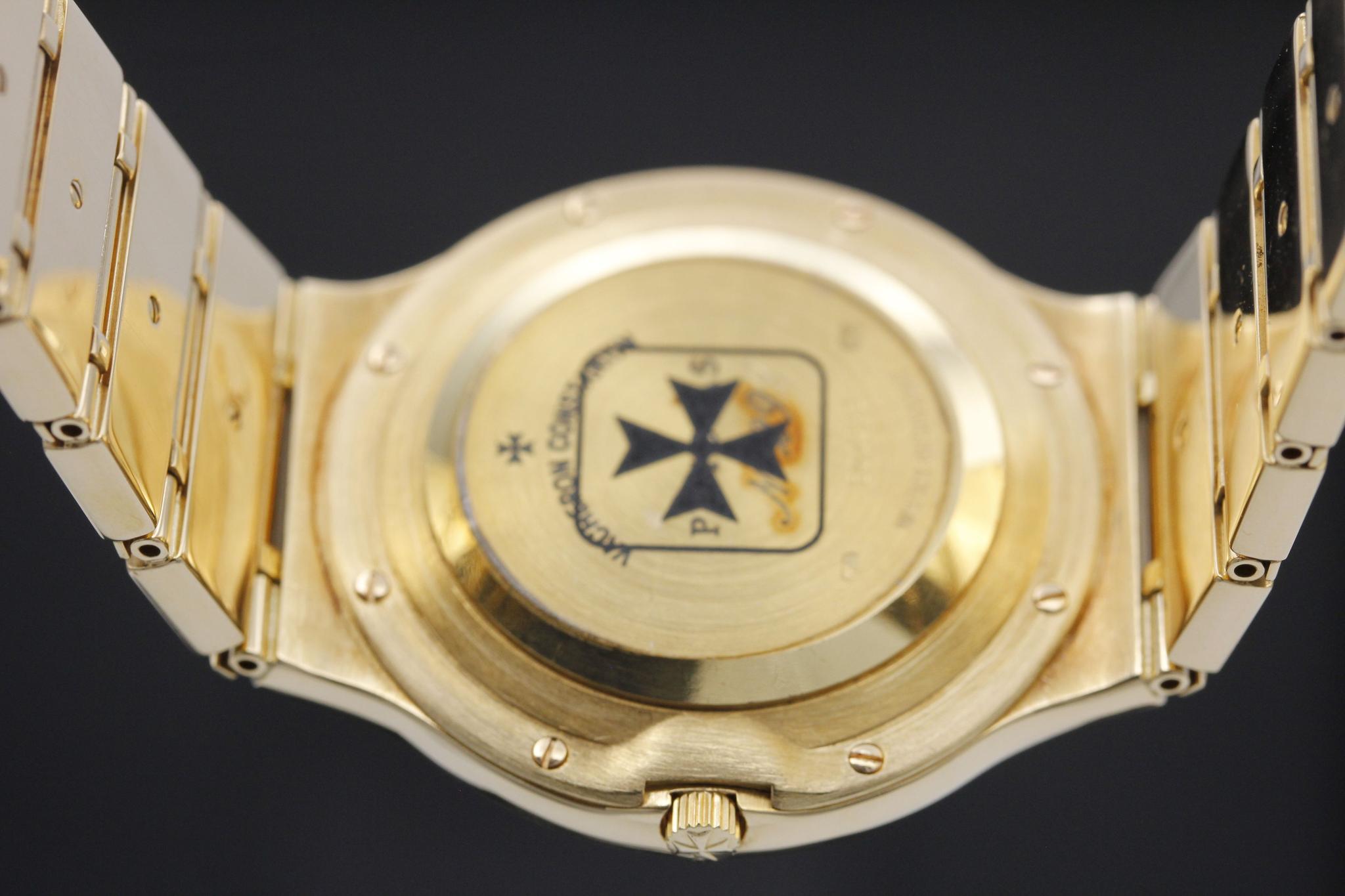 Watch Image 7
