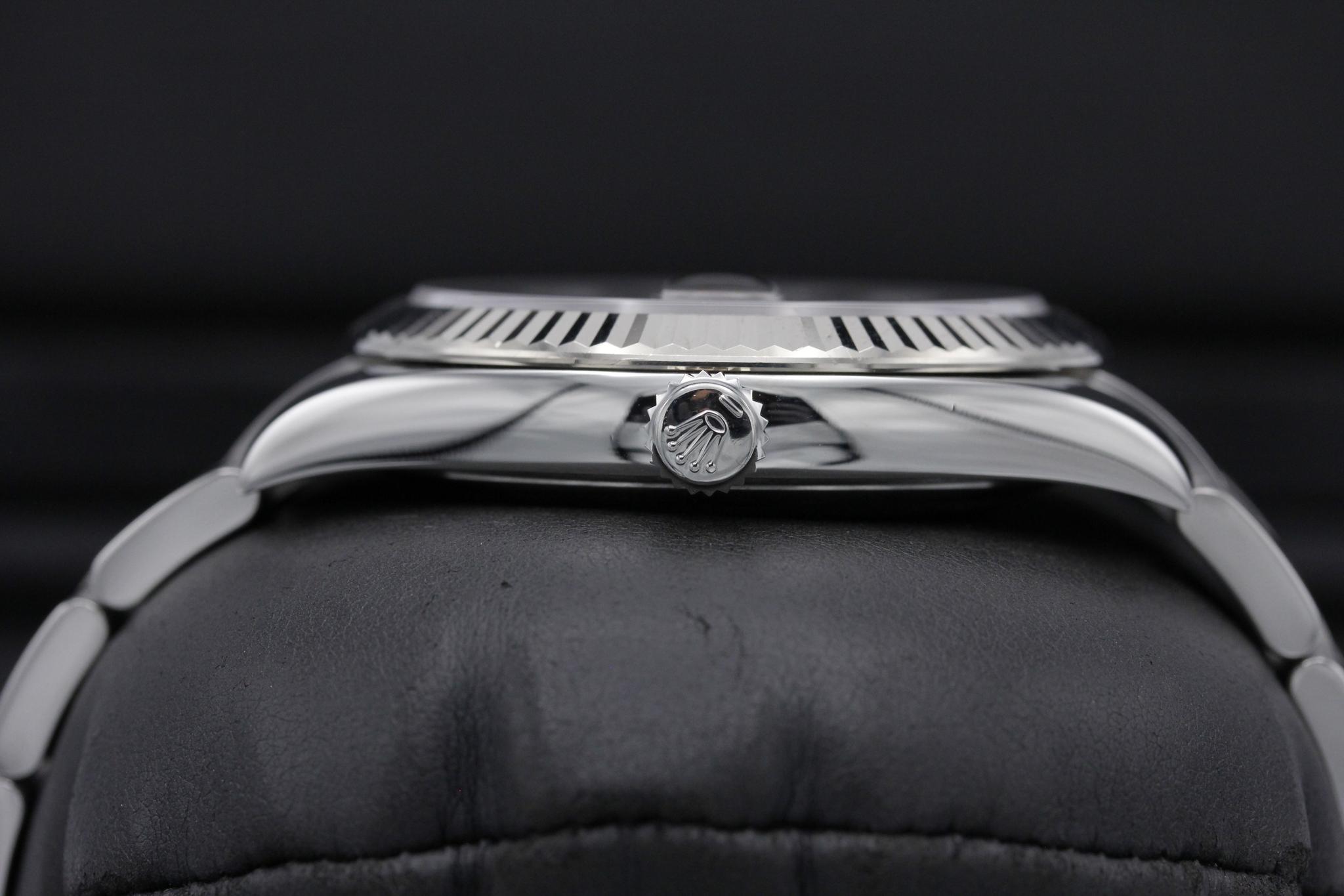 Watch Image 3