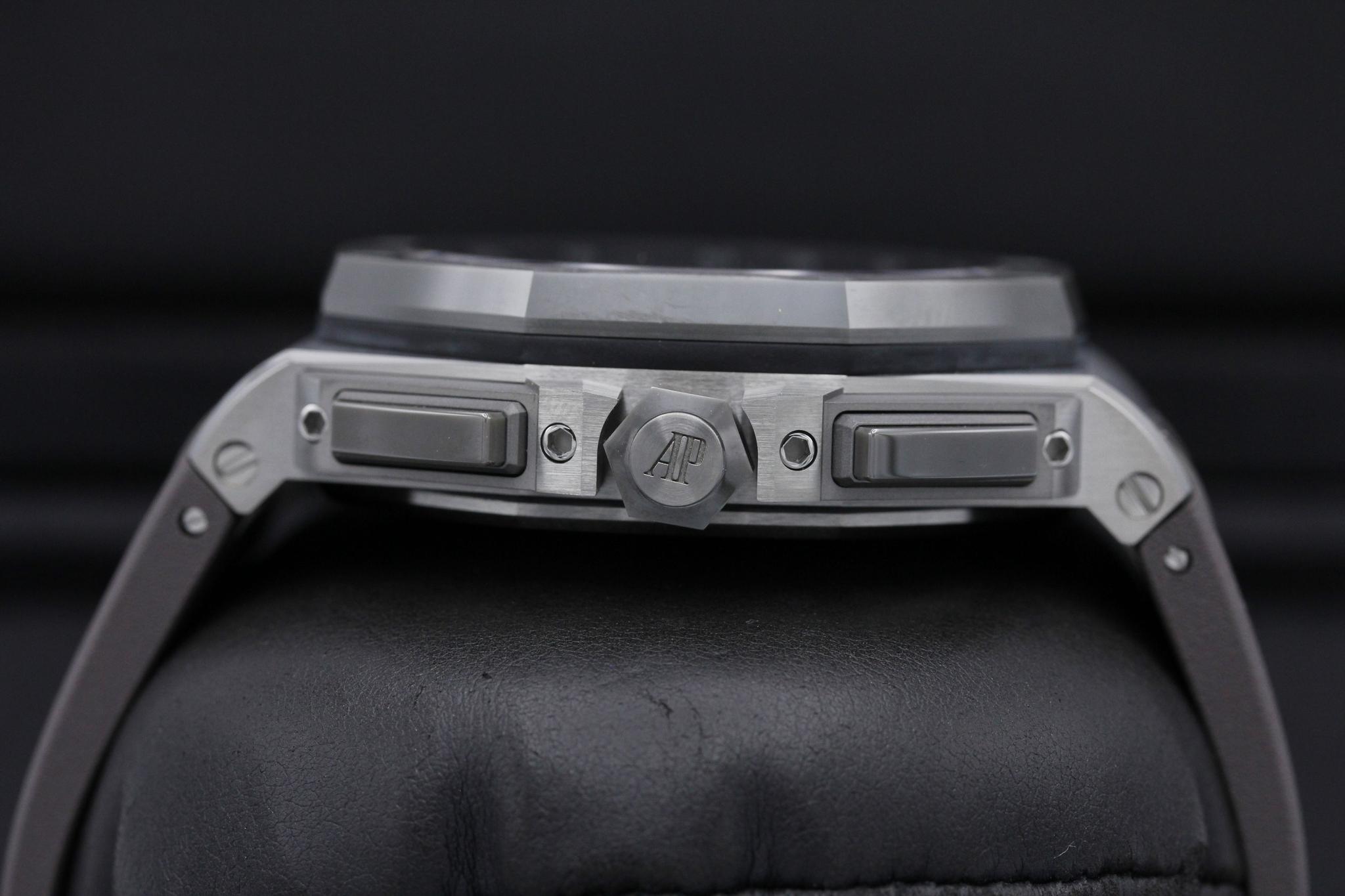 Watch Image 3