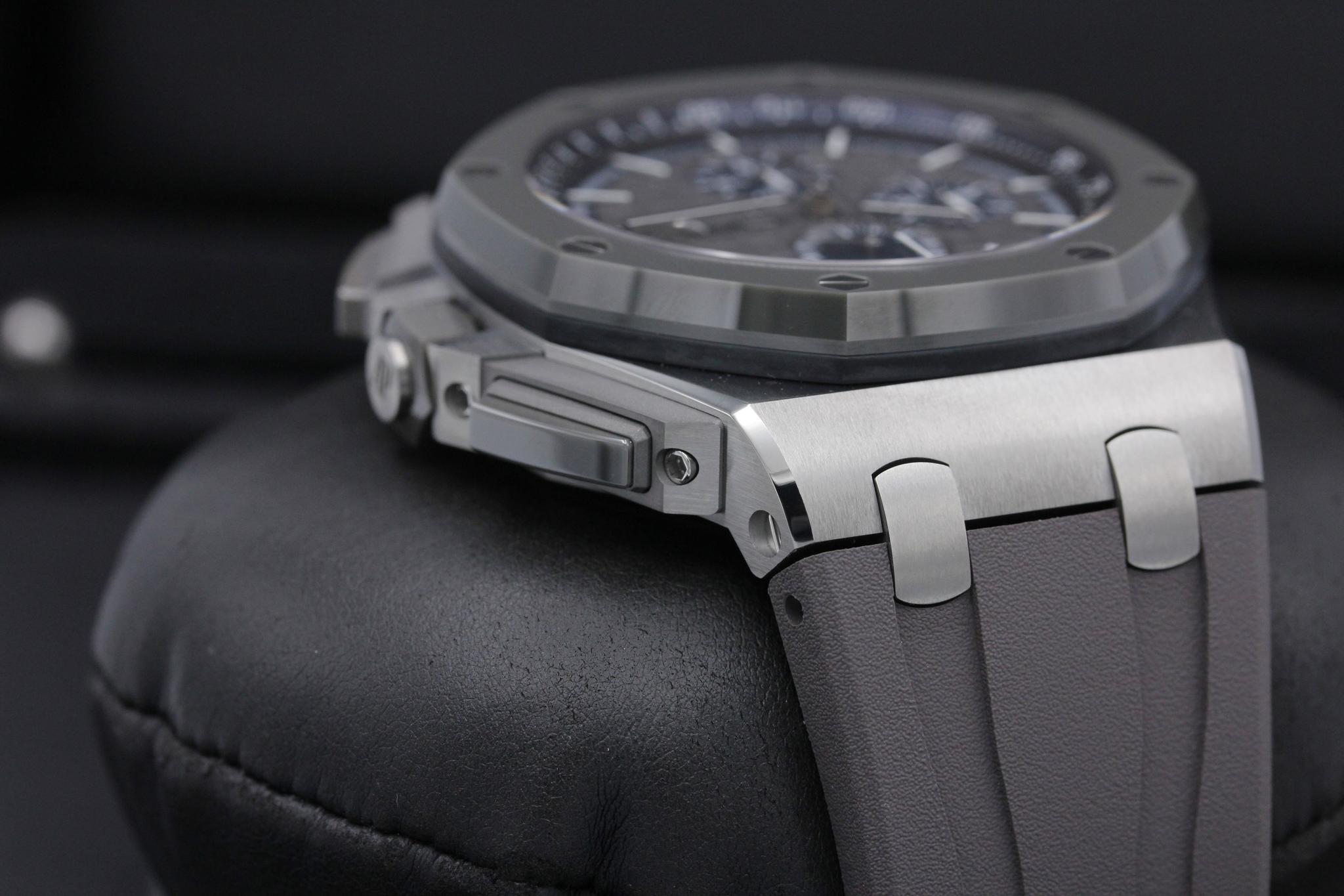 Watch Image 4