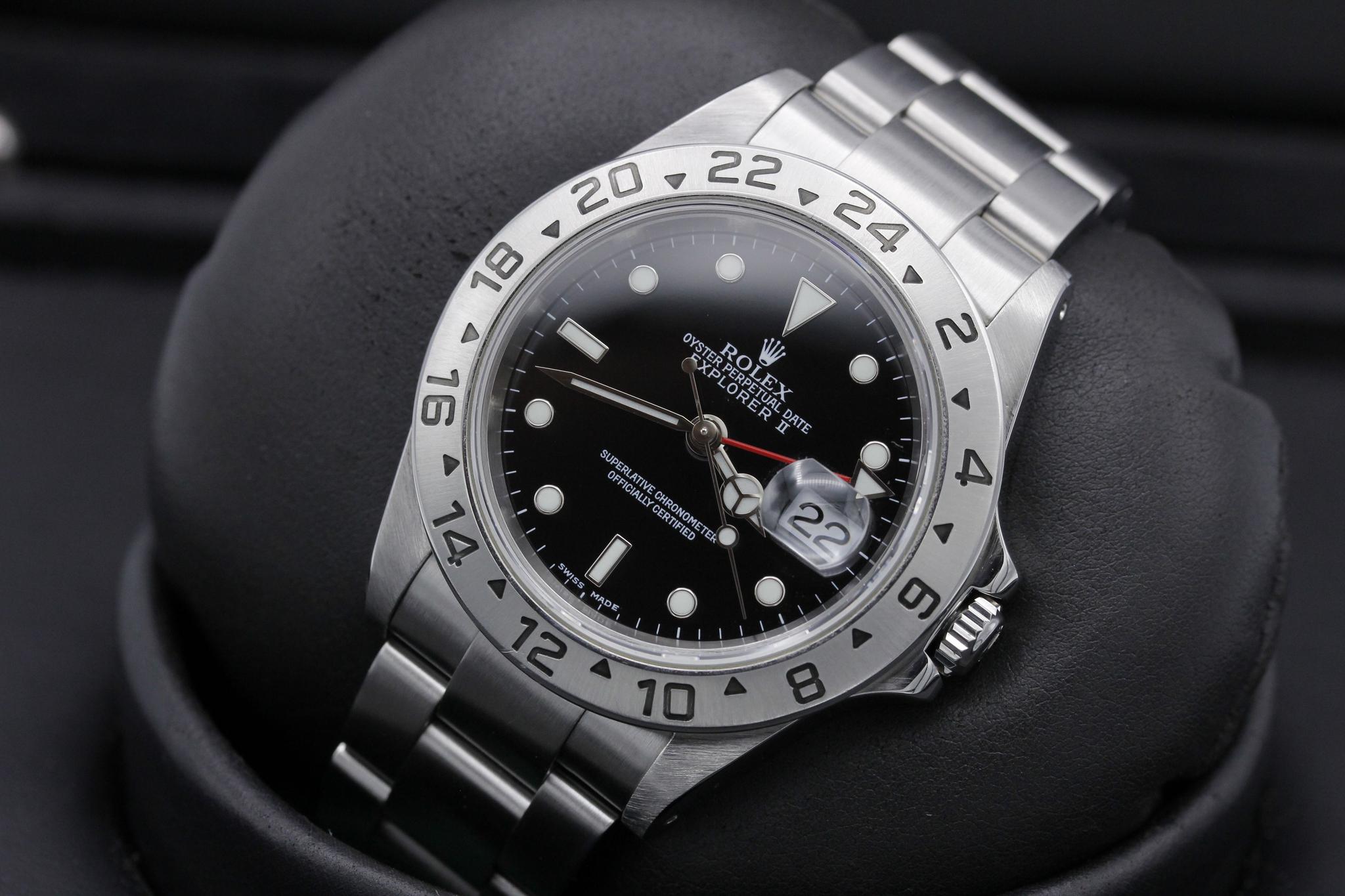 Watch Image 13