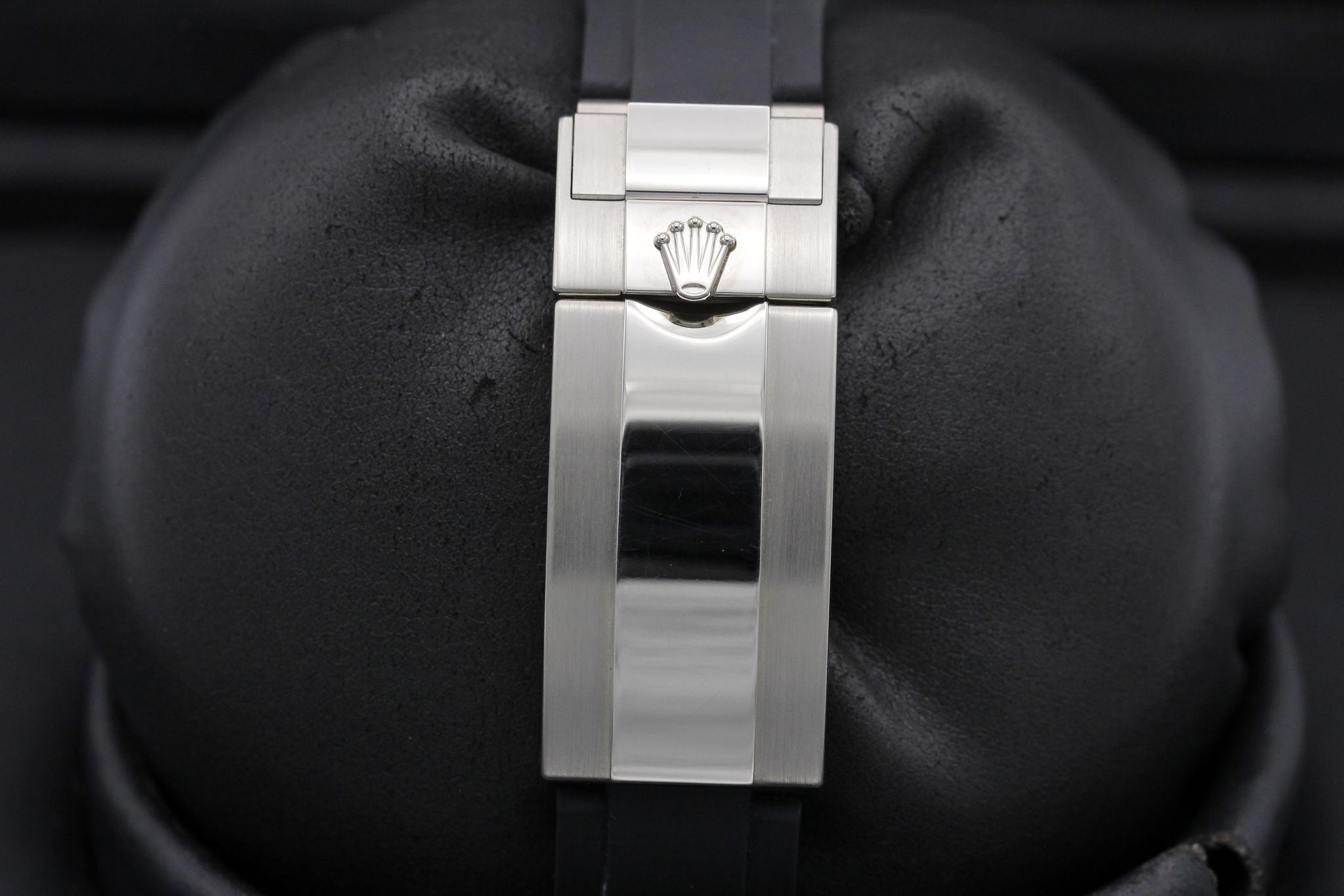 Watch Image 8