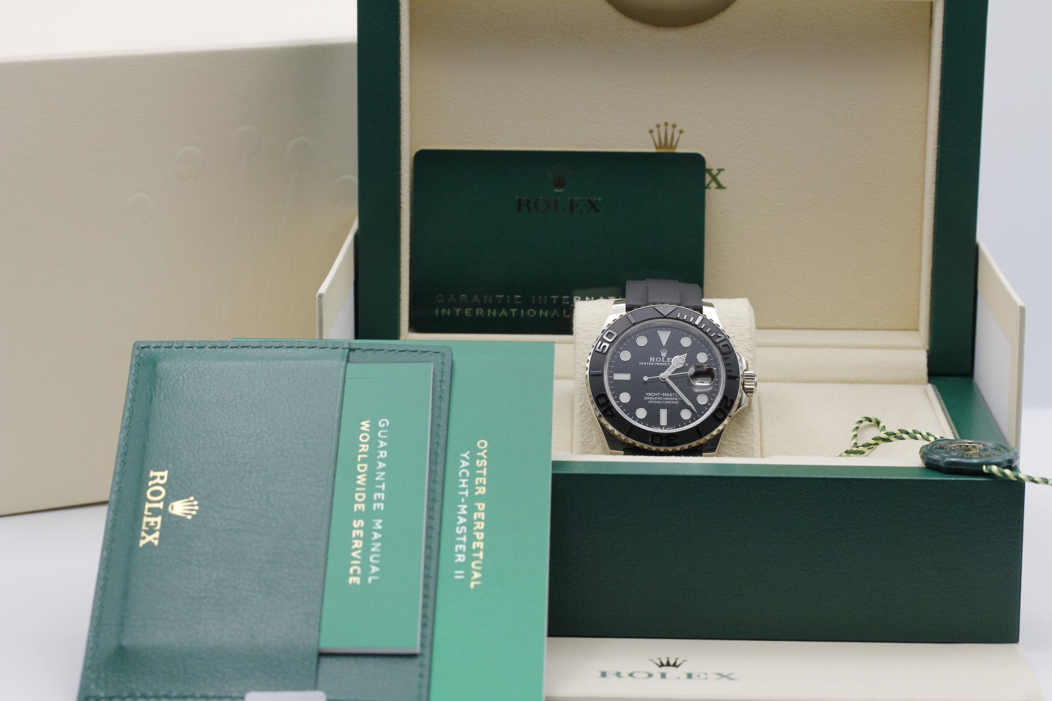 Watch Image 11