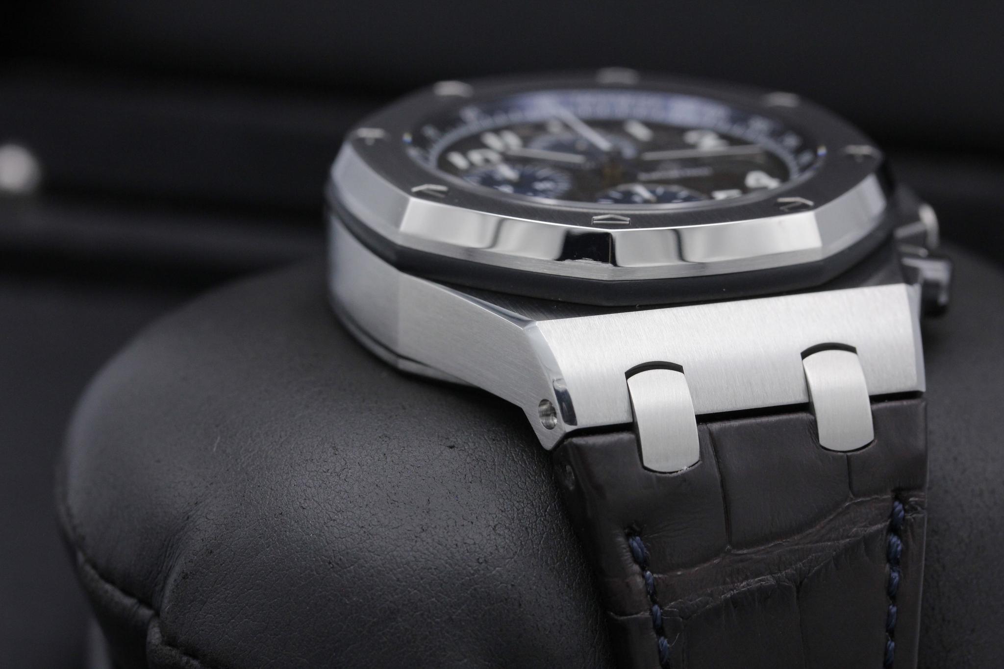 Watch Image 6
