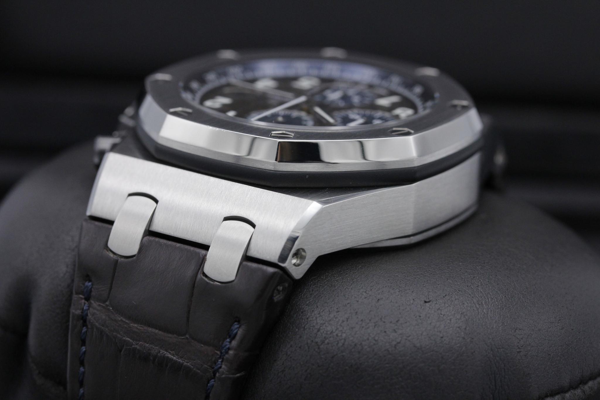 Watch Image 5