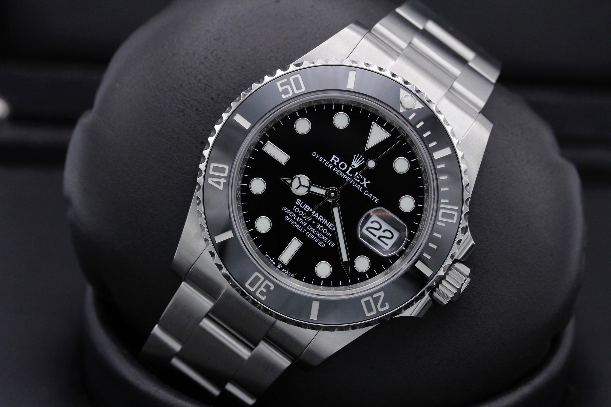 Watch Image 10