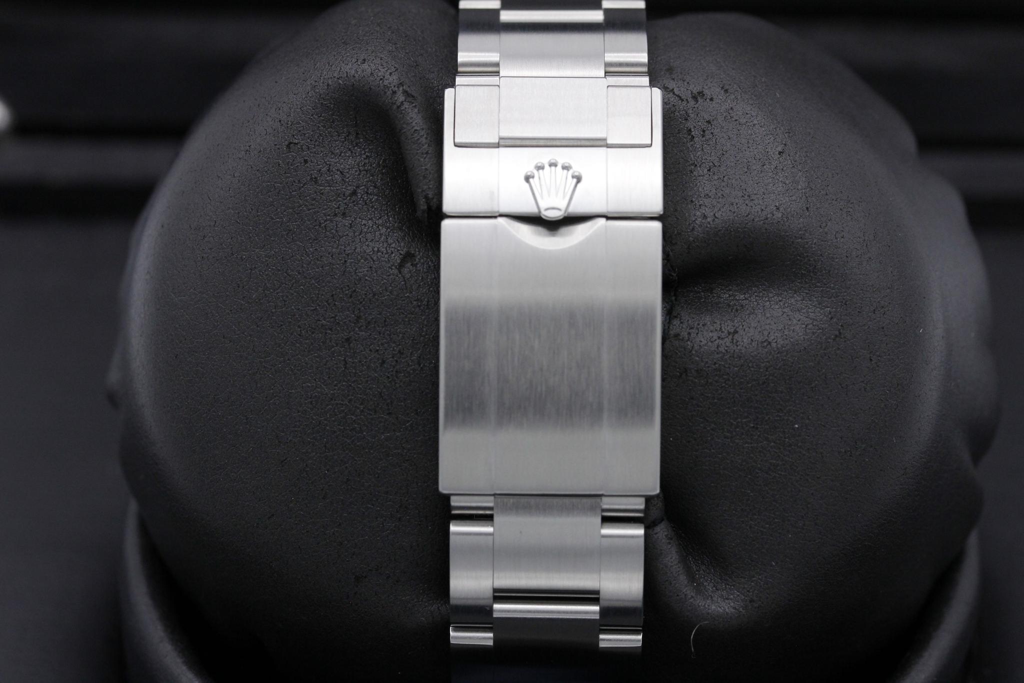 Watch Image 8
