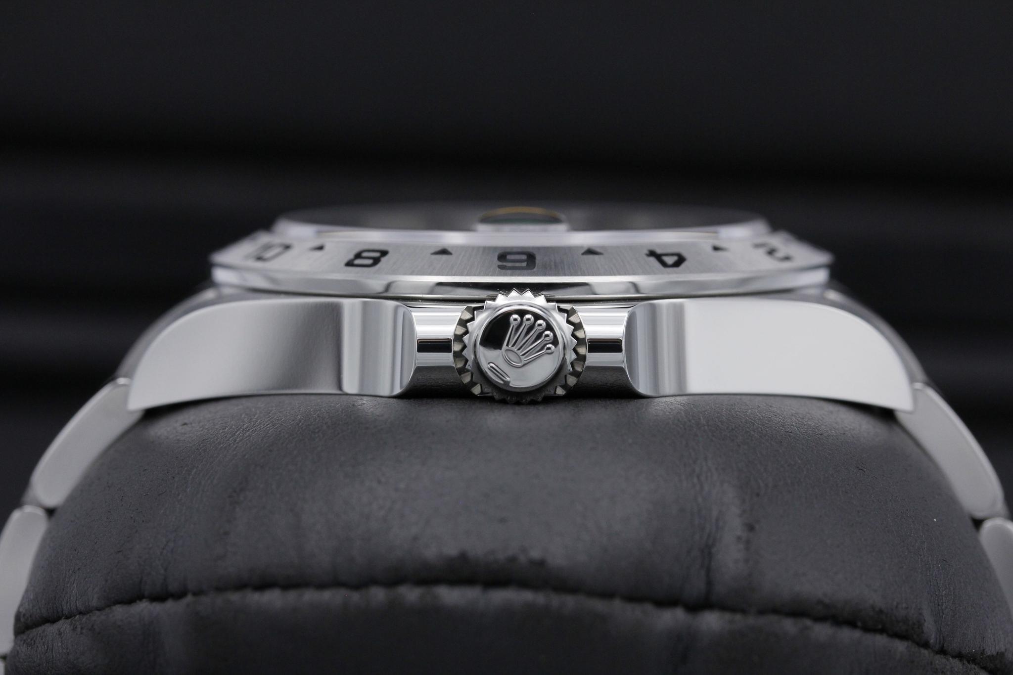 Watch Image 3