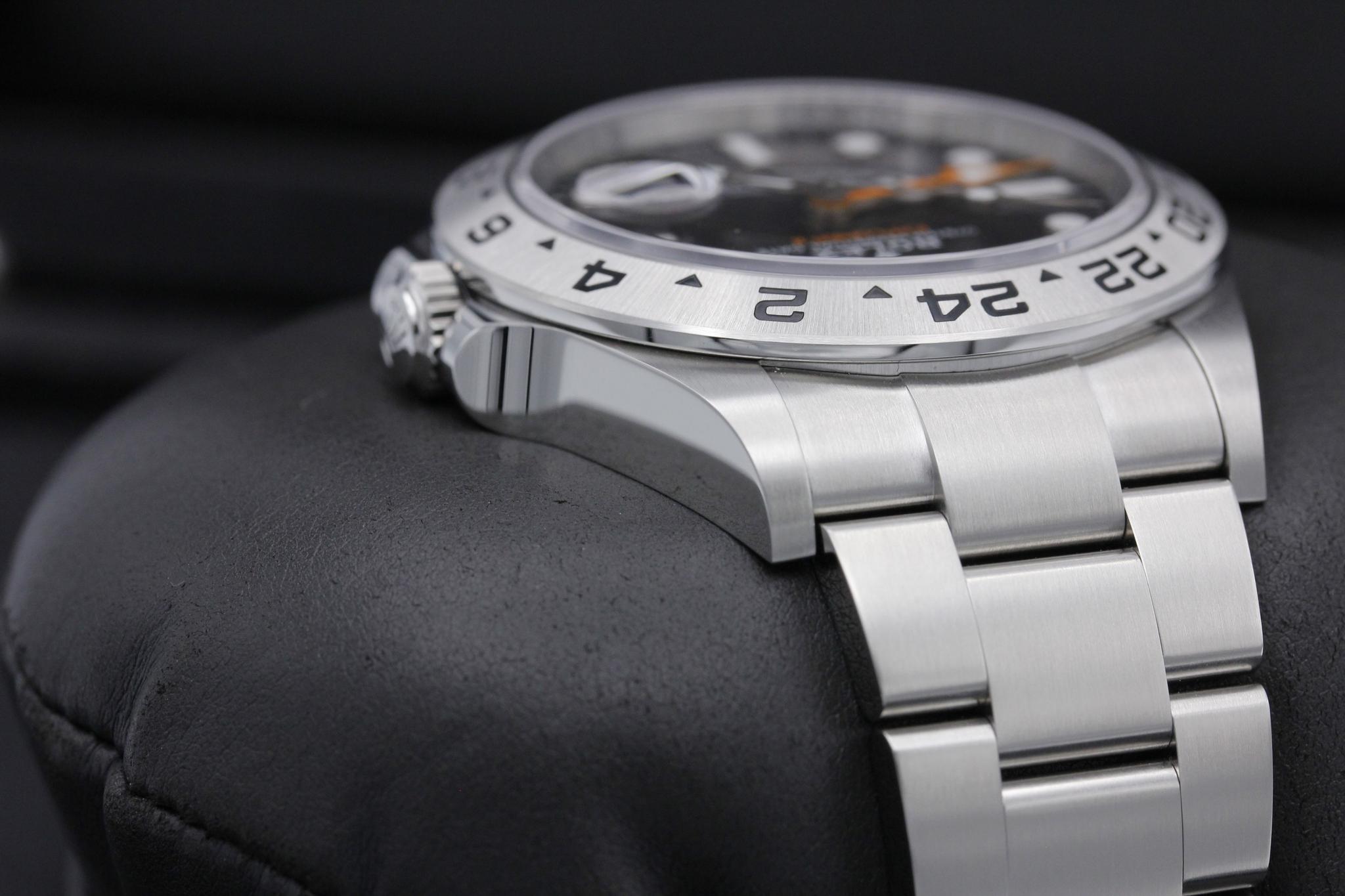 Watch Image 4