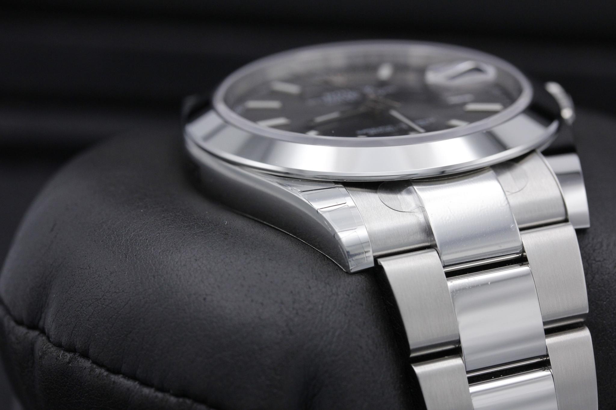Watch Image 6