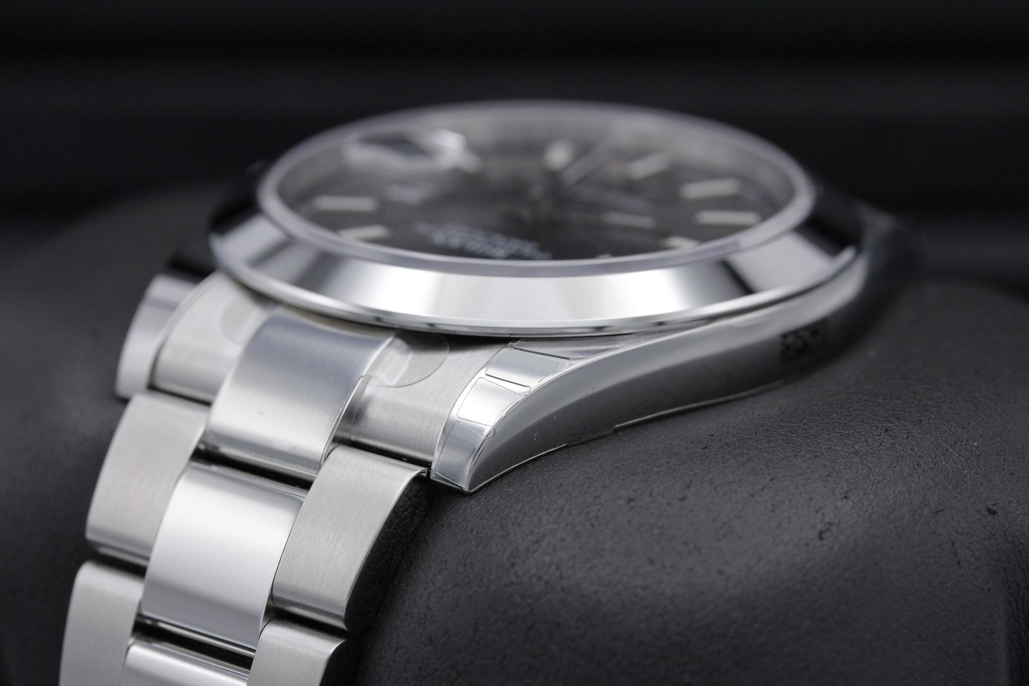 Watch Image 5