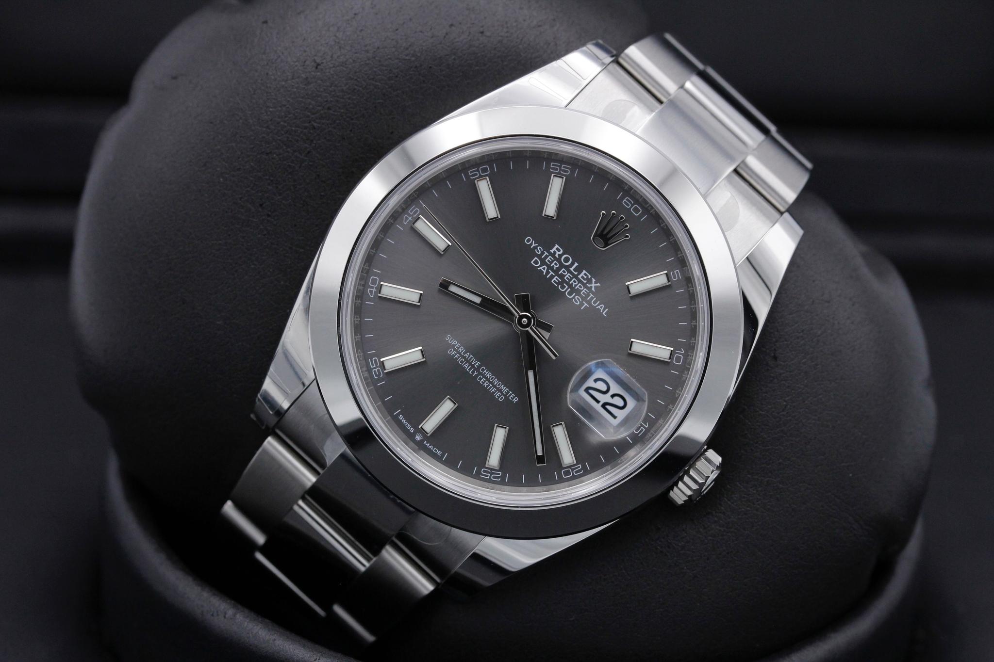Watch Image 10