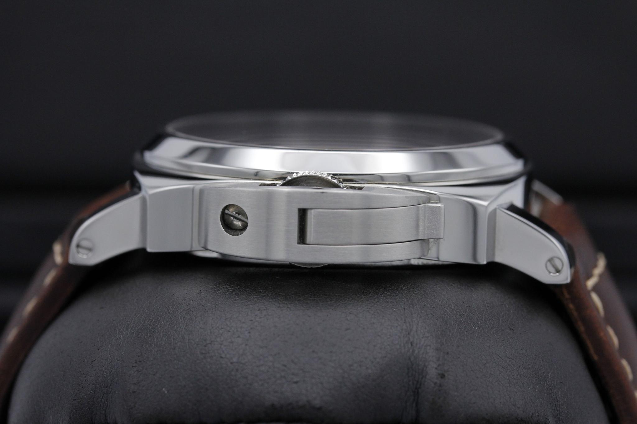 Watch Image 3
