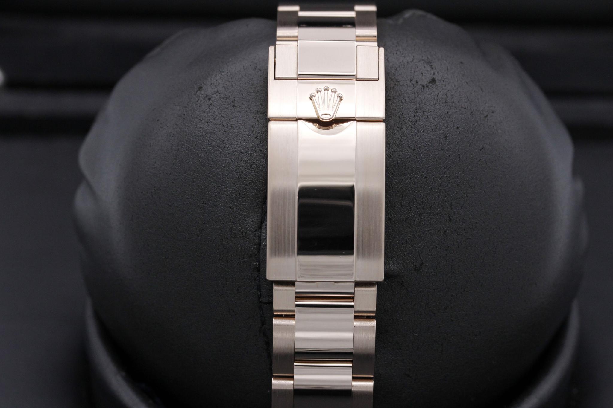 Watch Image 8