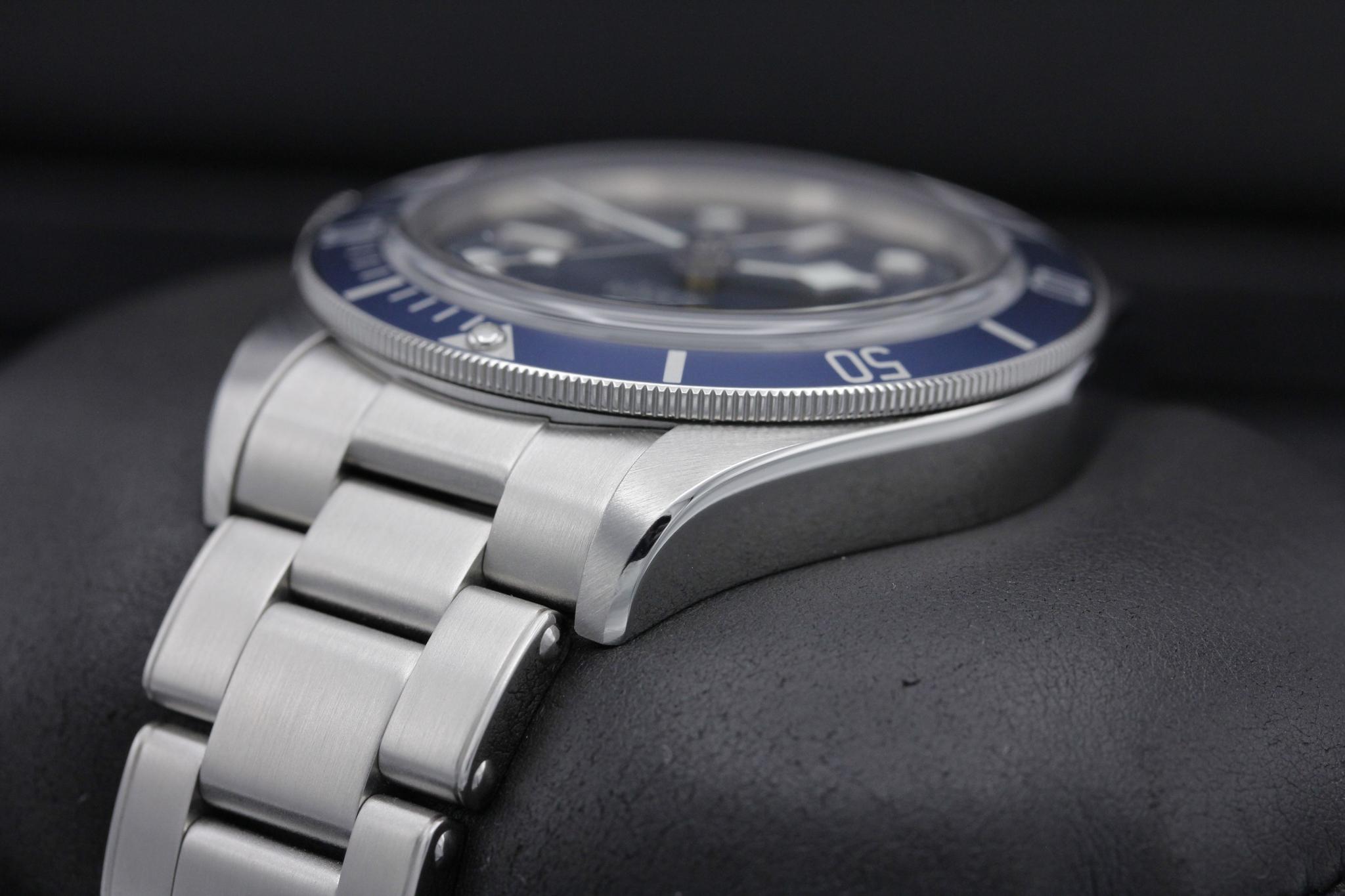 Watch Image 5