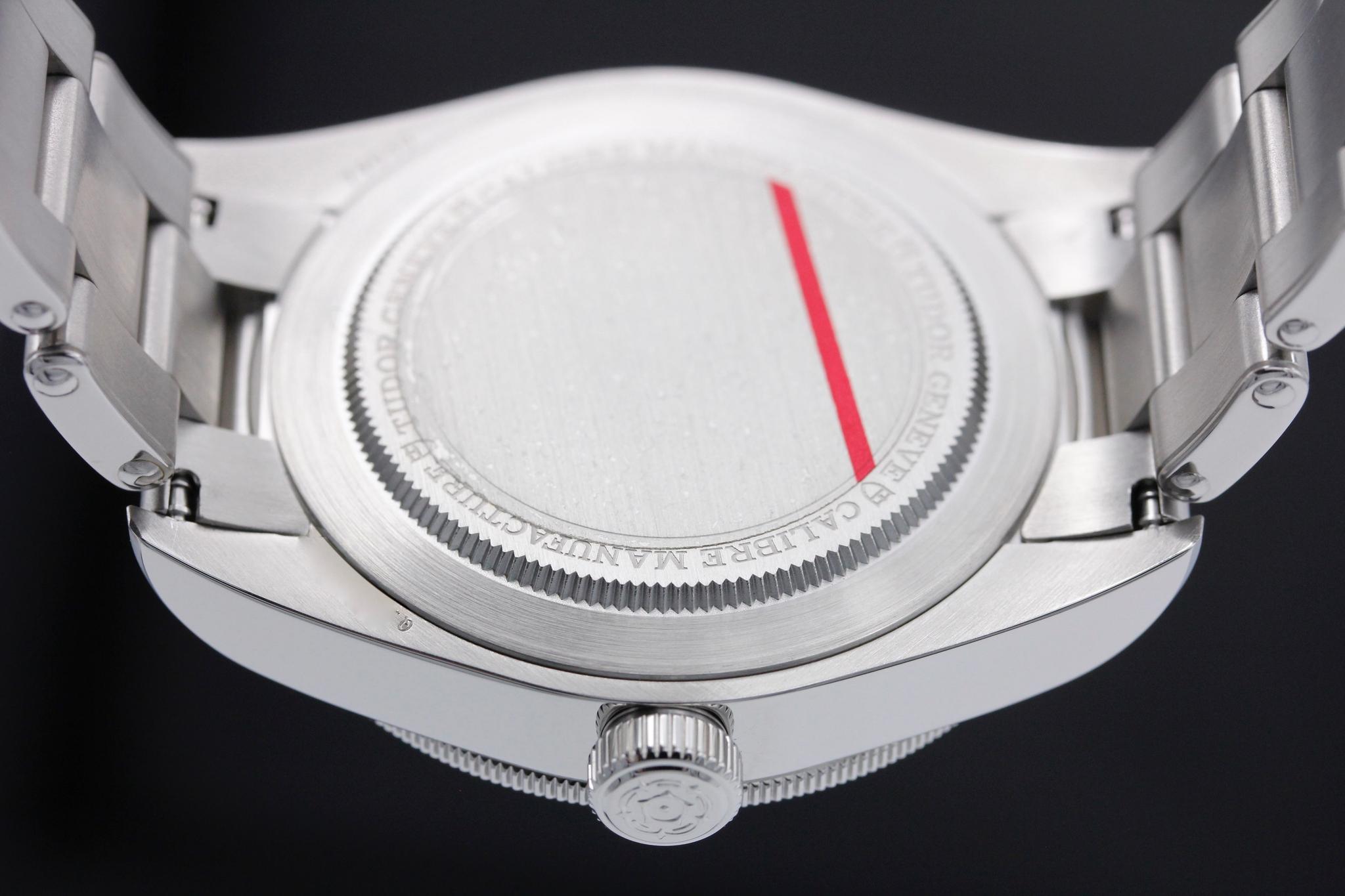 Watch Image 7