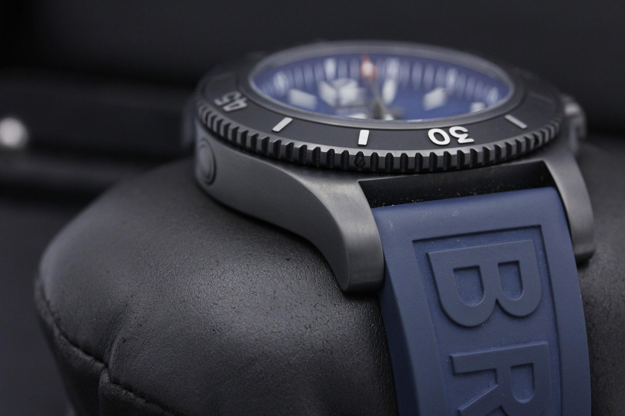 Watch Image 6