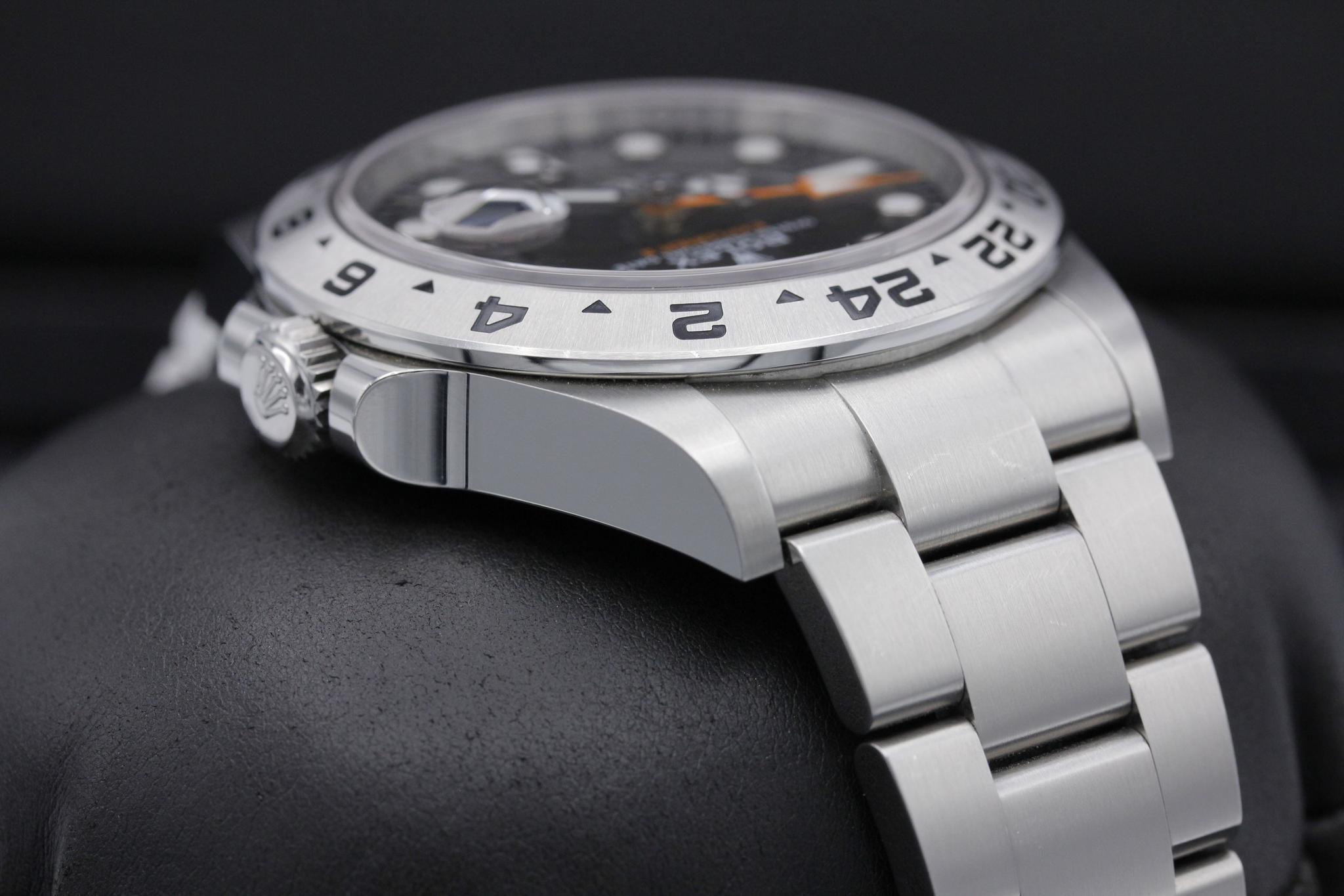 Watch Image 4