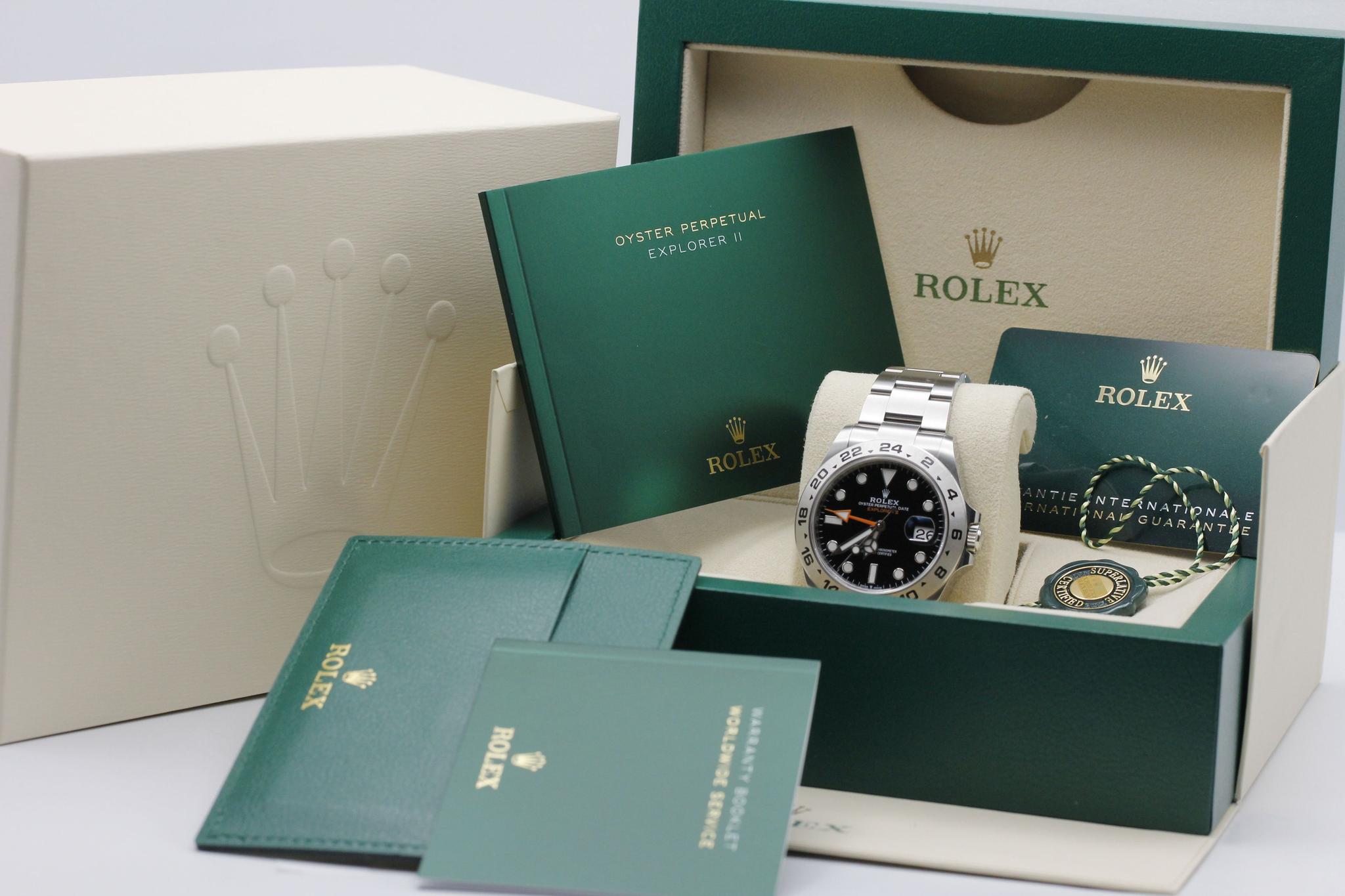 Watch Image 11