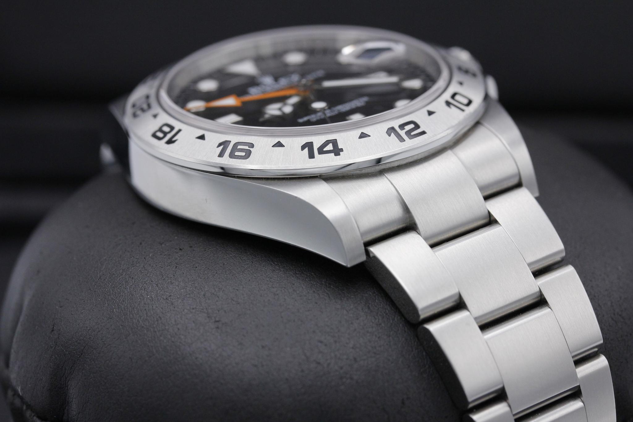 Watch Image 6