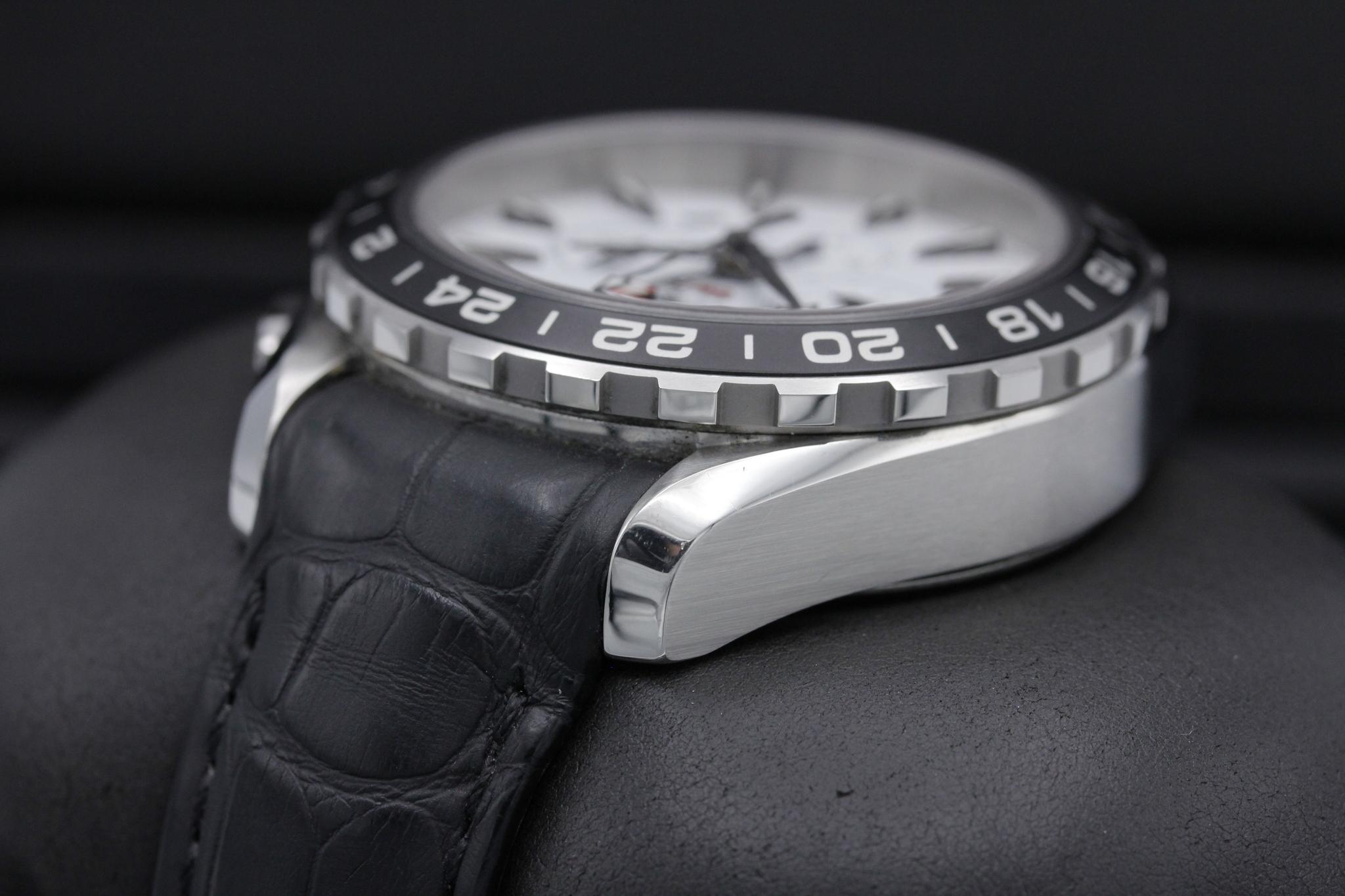 Watch Image 5