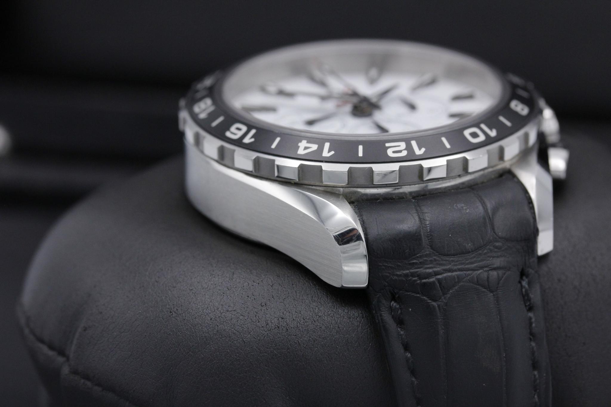 Watch Image 6