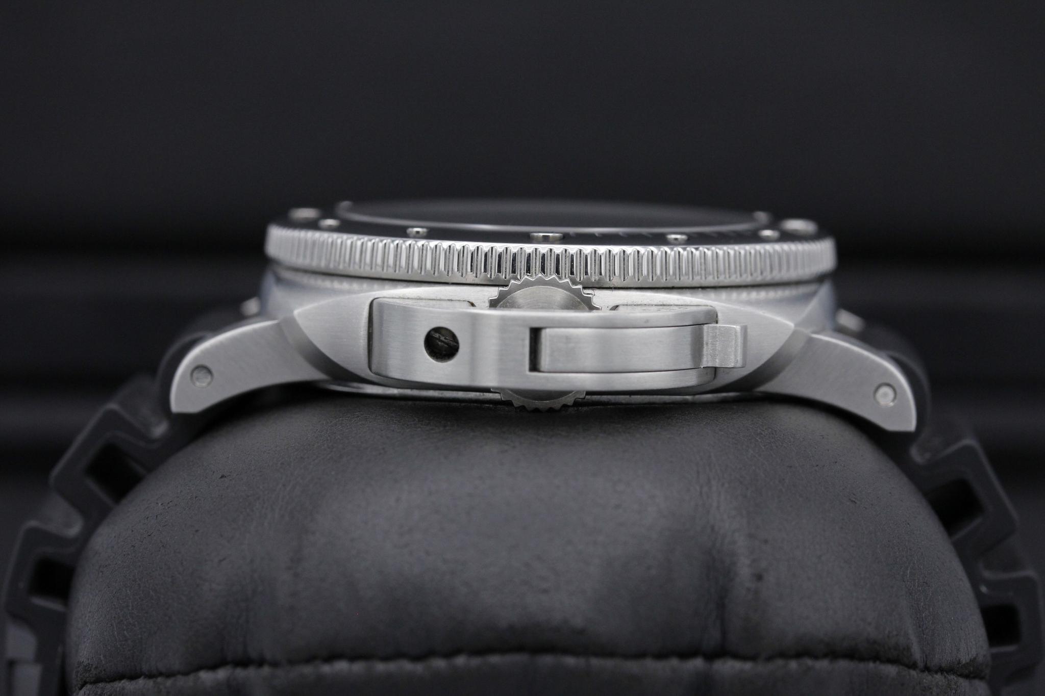 Watch Image 3