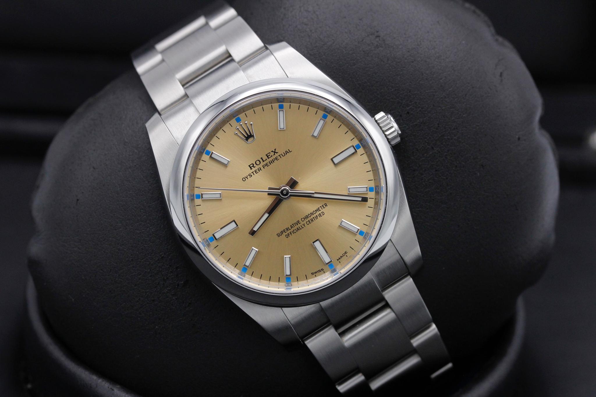 Watch Image 9