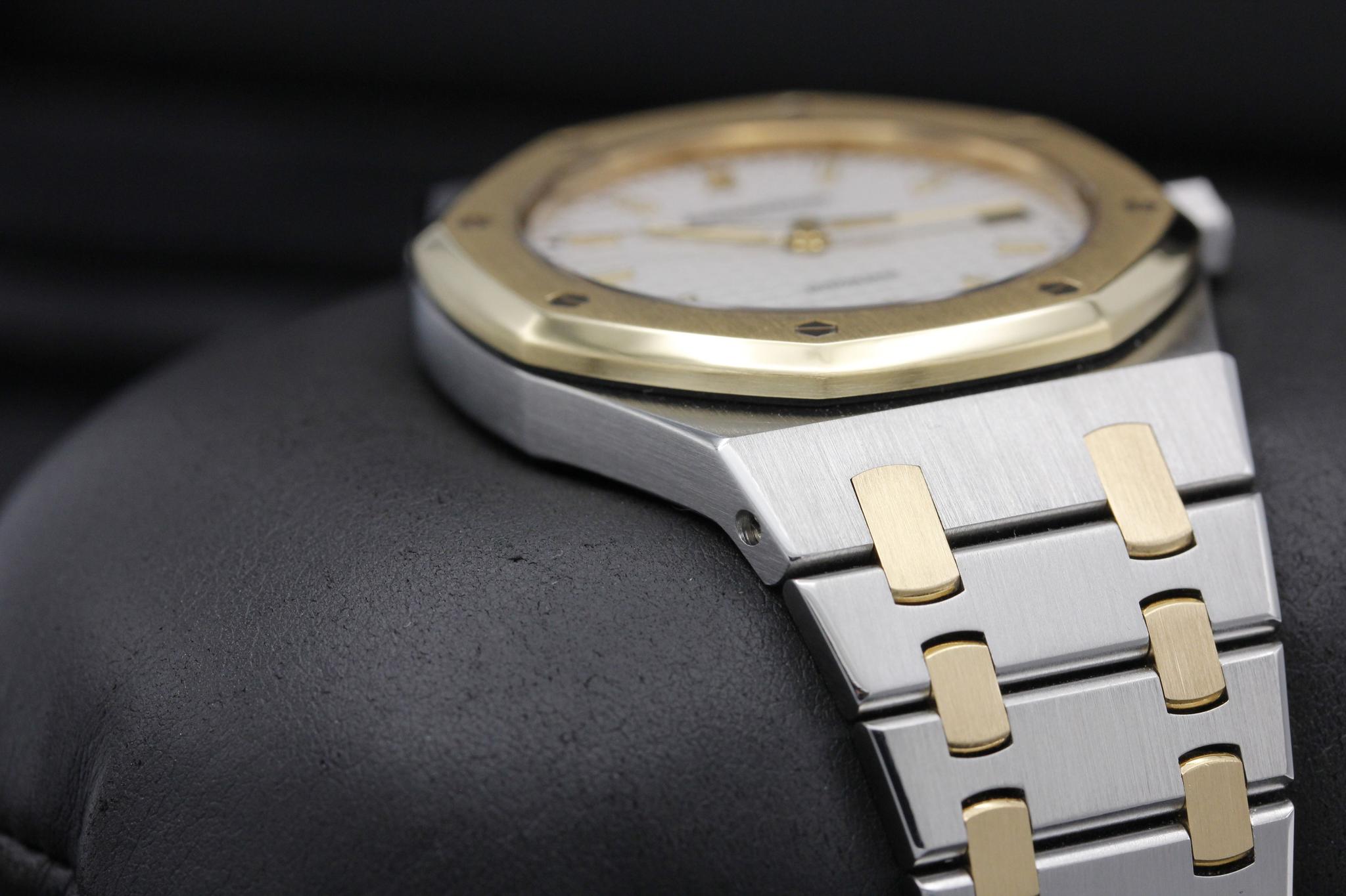 Watch Image 6