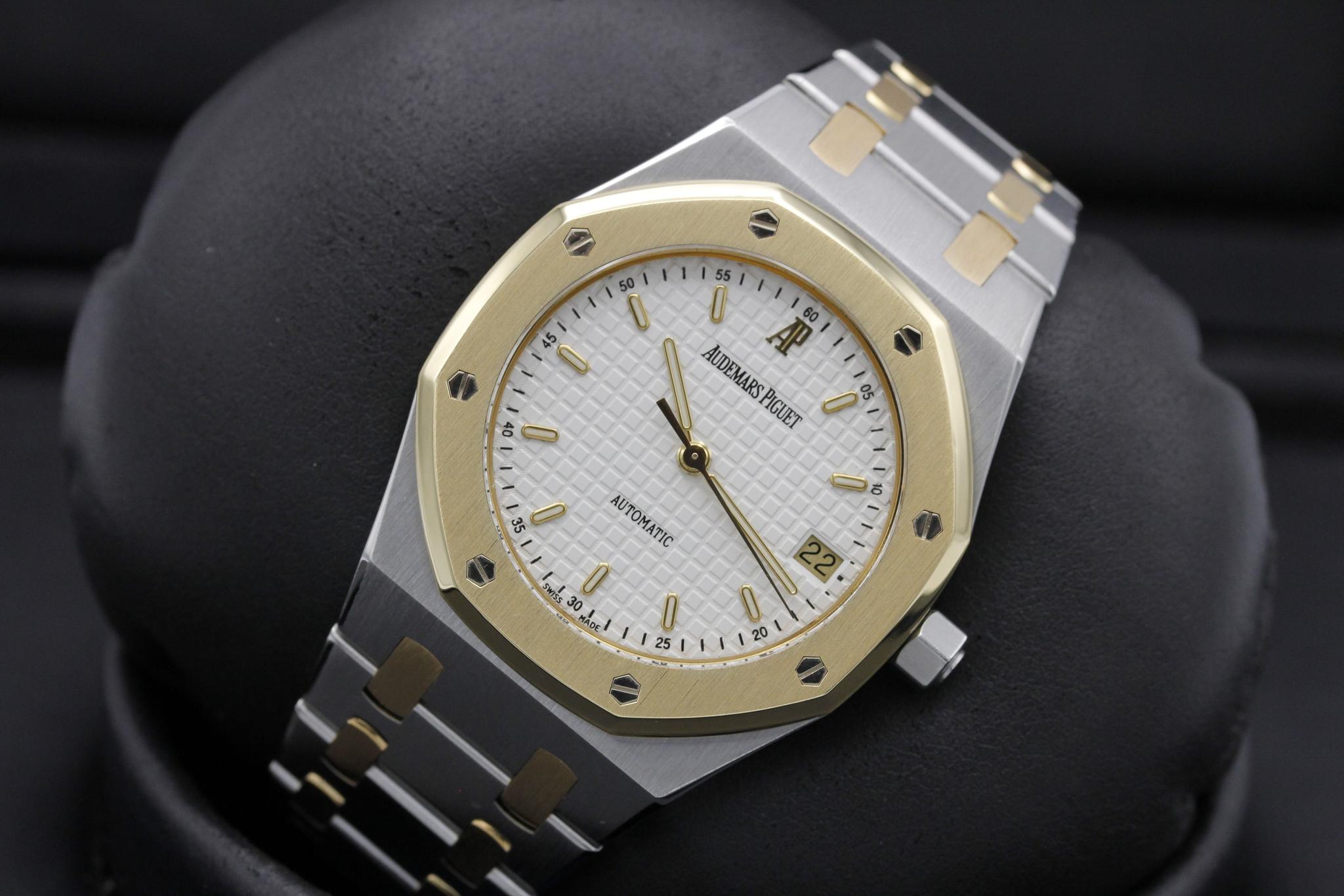 Watch Image 10