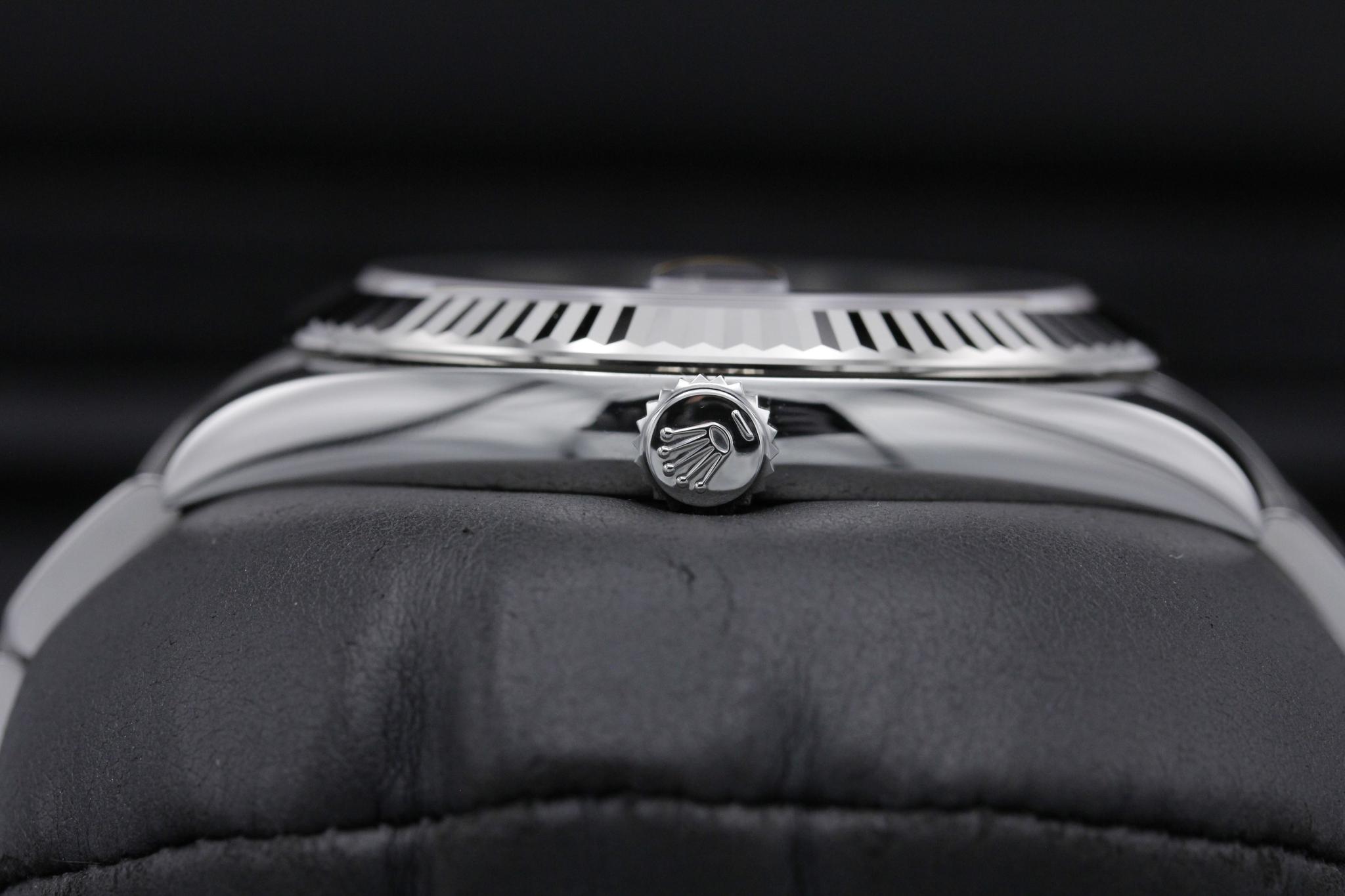 Watch Image 3