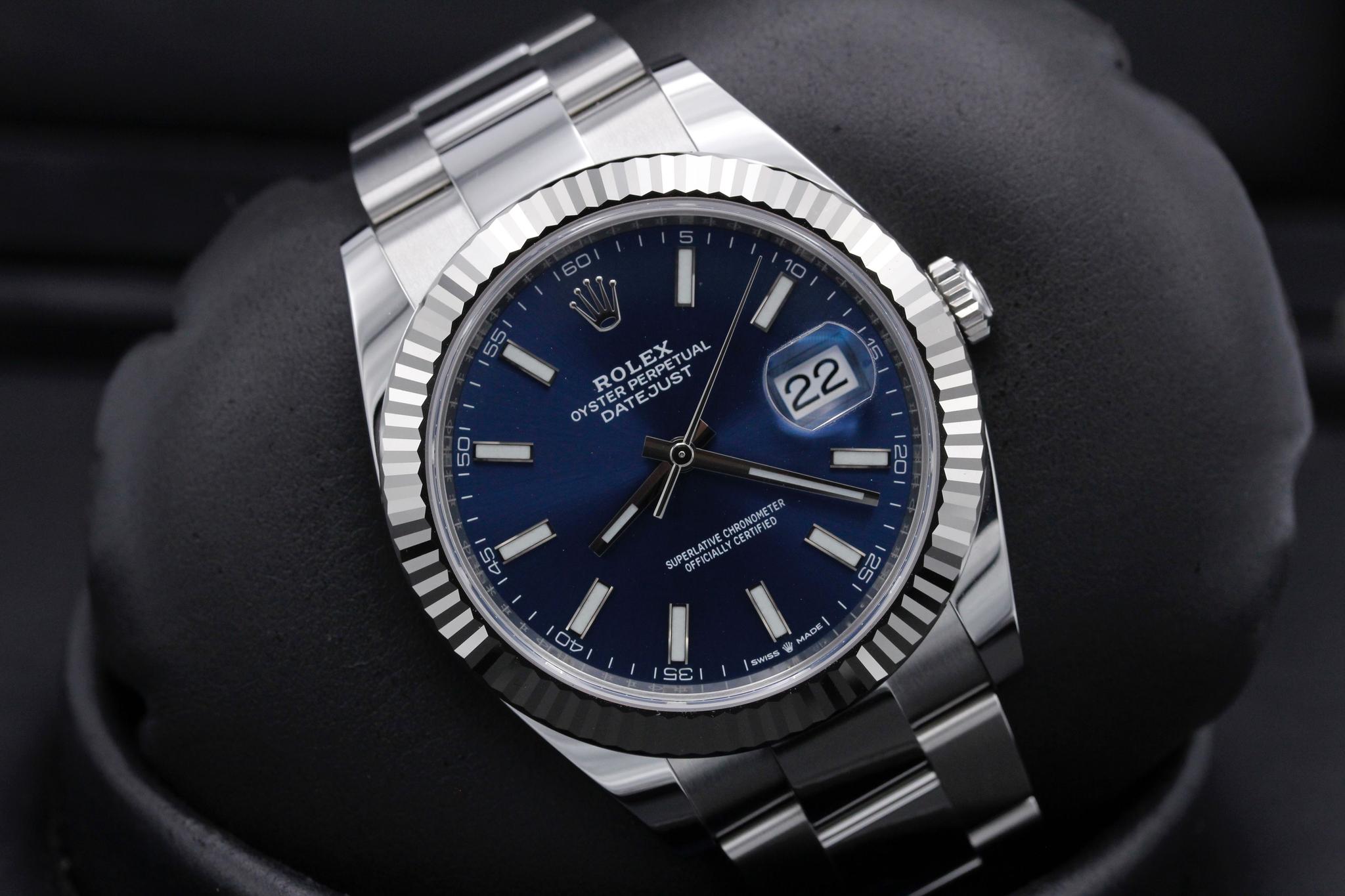 Watch Image 9