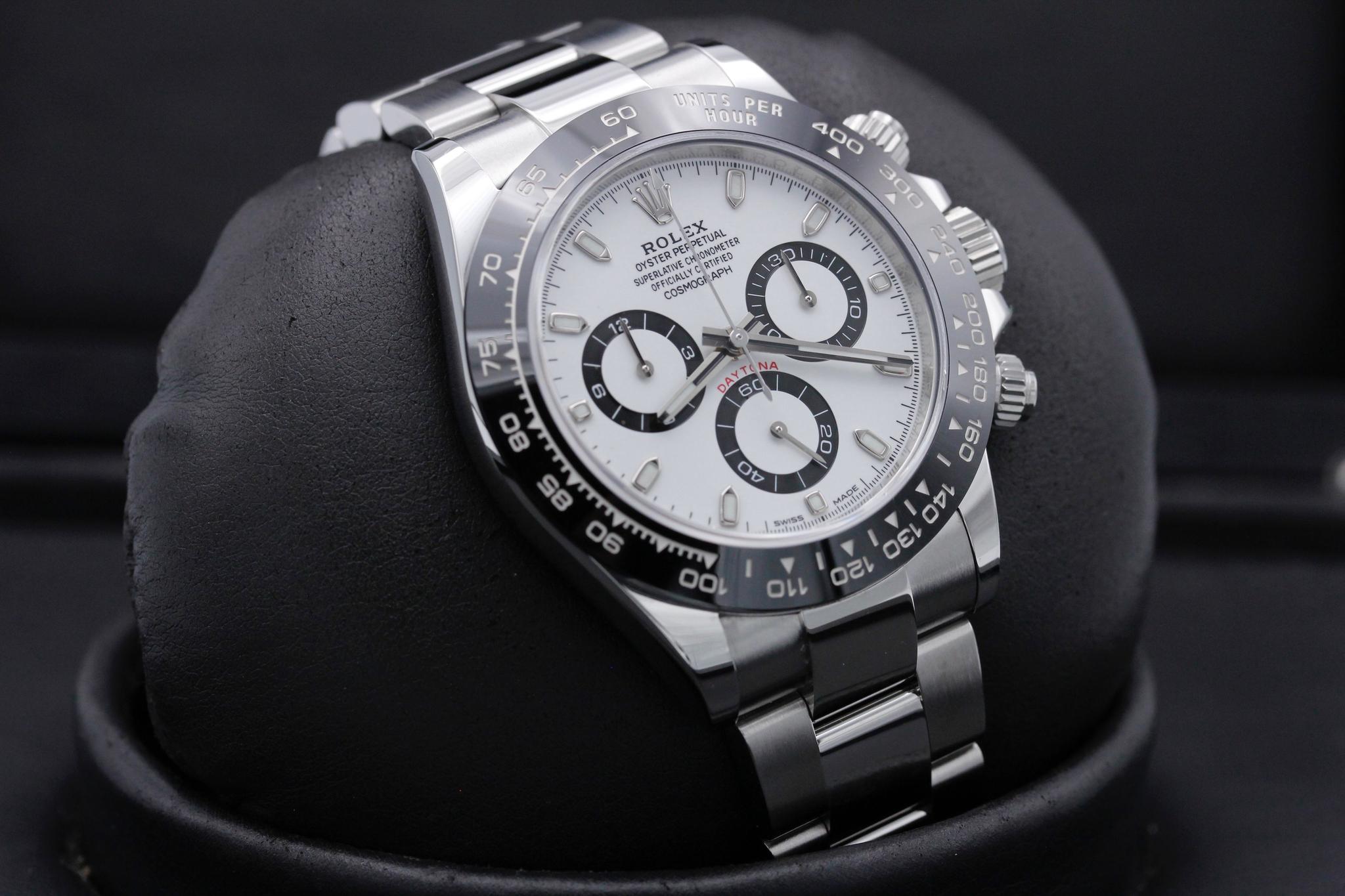 Watch Image 10