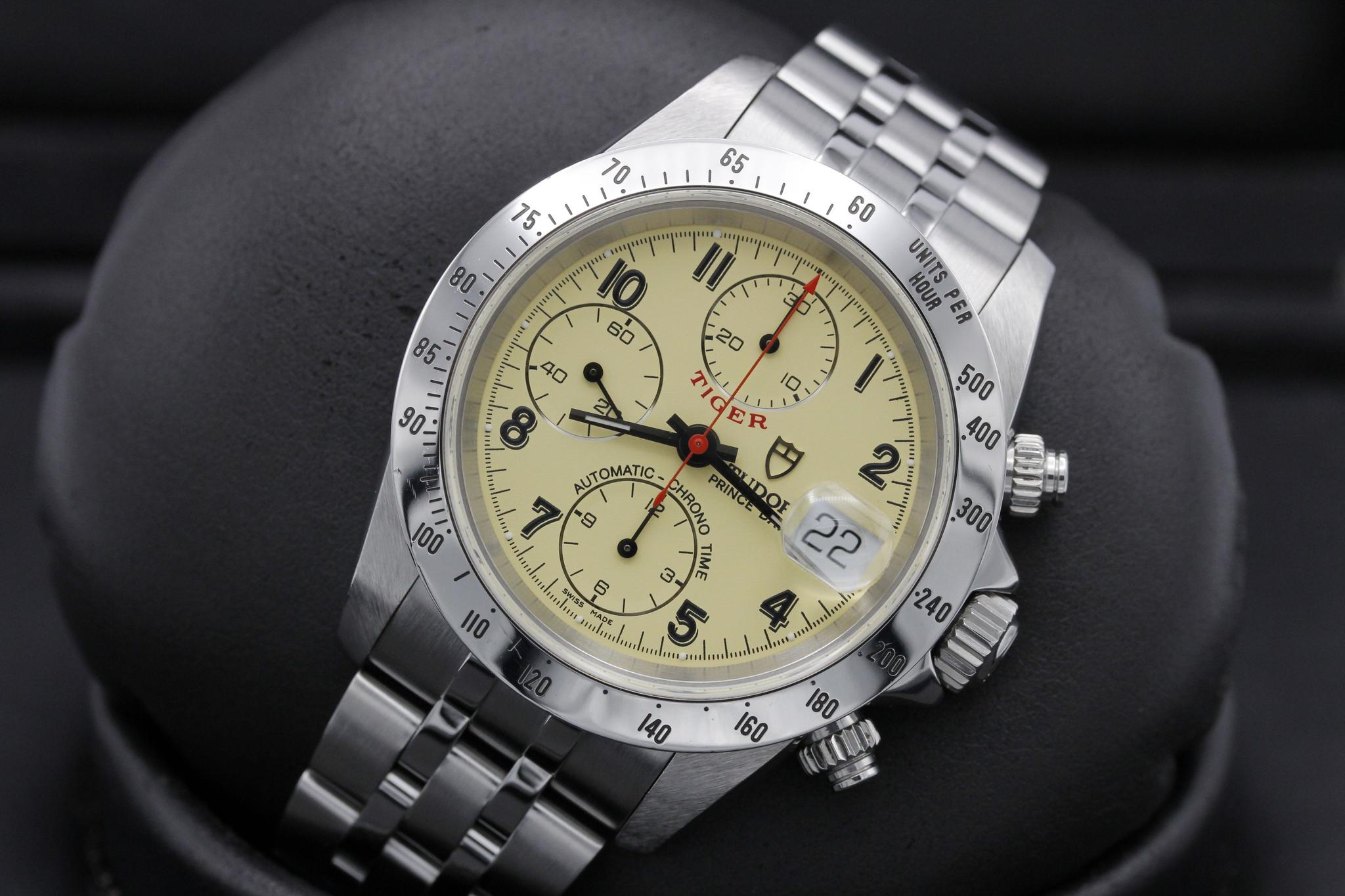 Watch Image 10