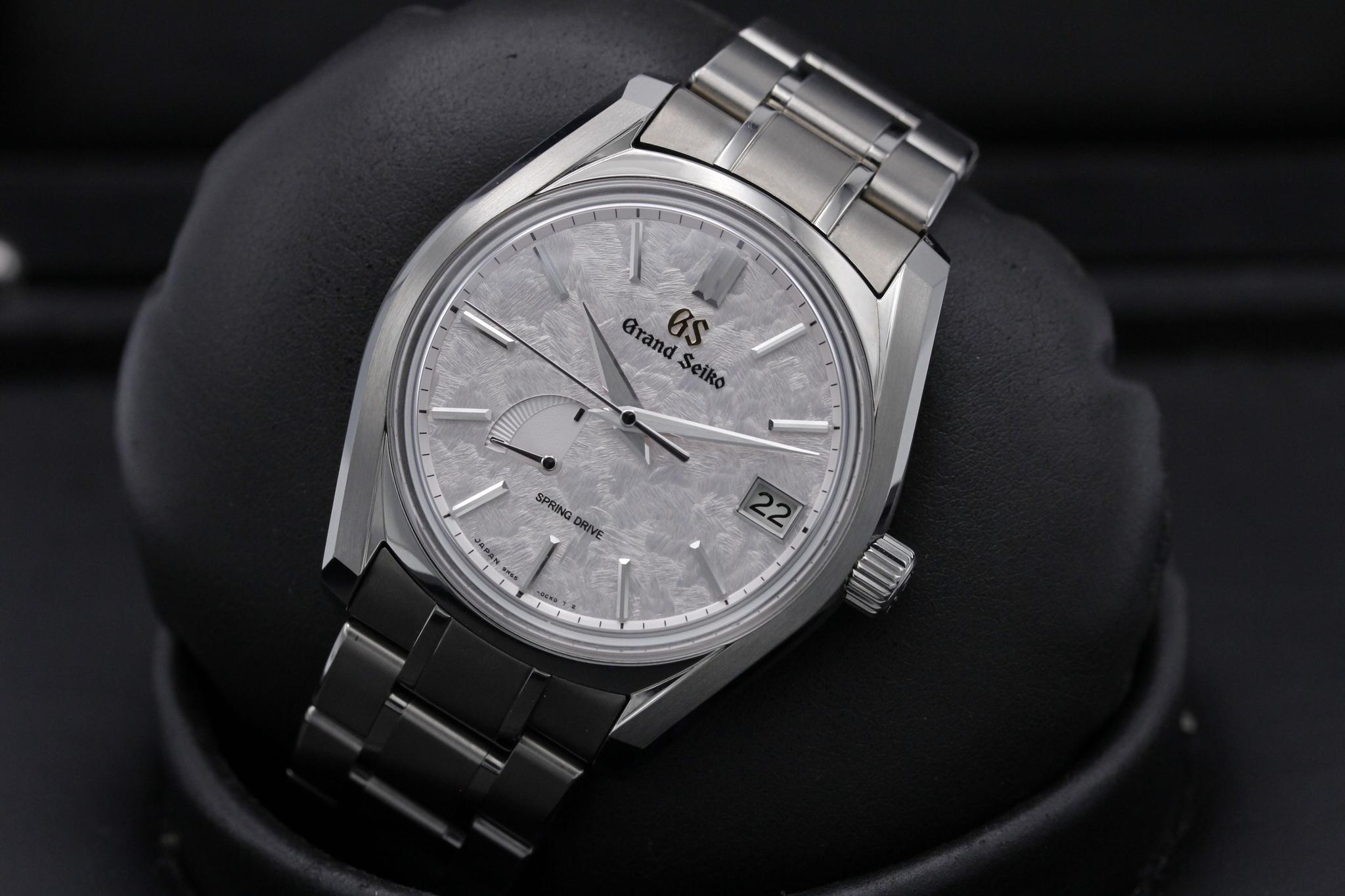 Watch Image 9