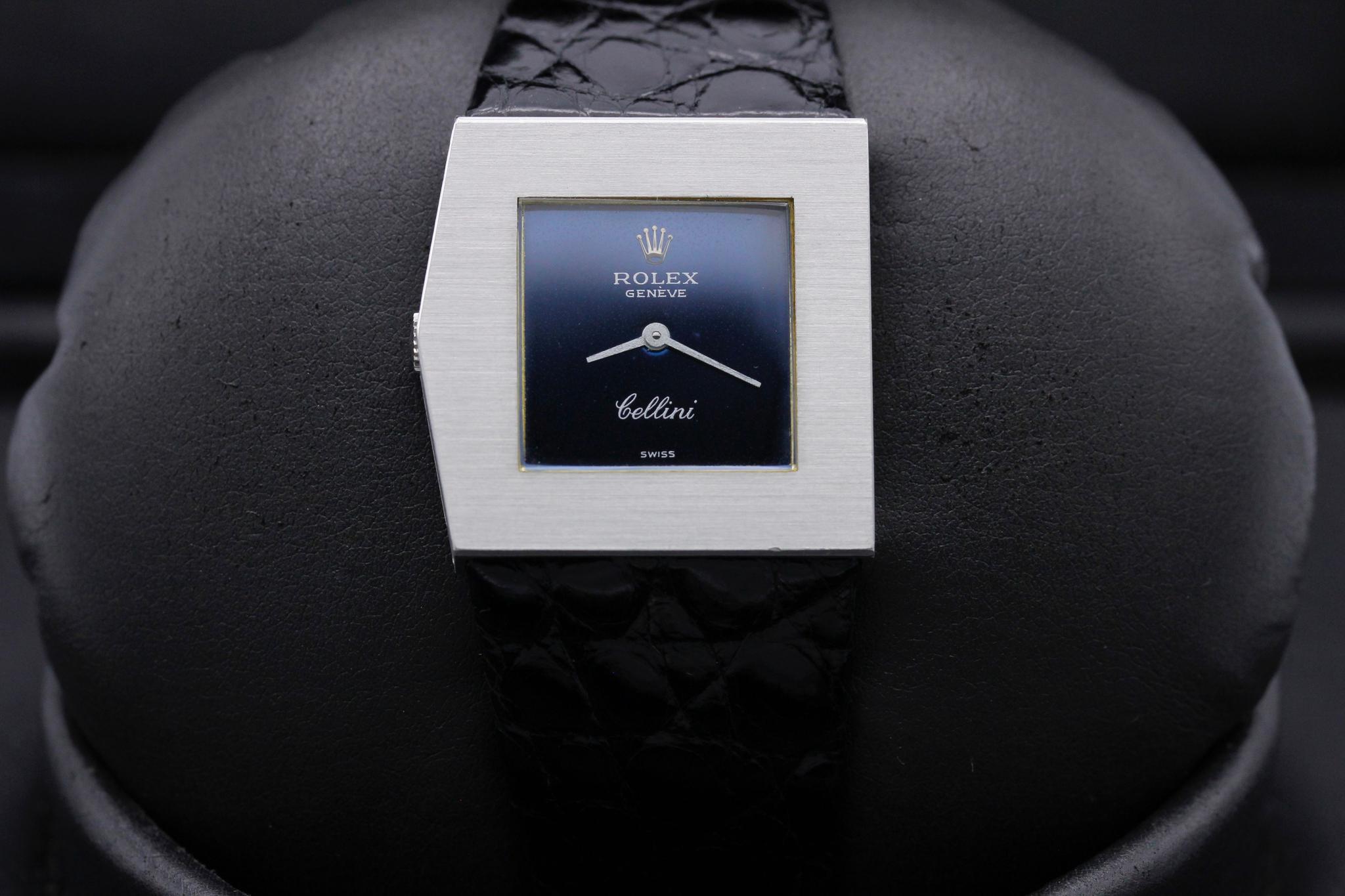 Watch Image 1