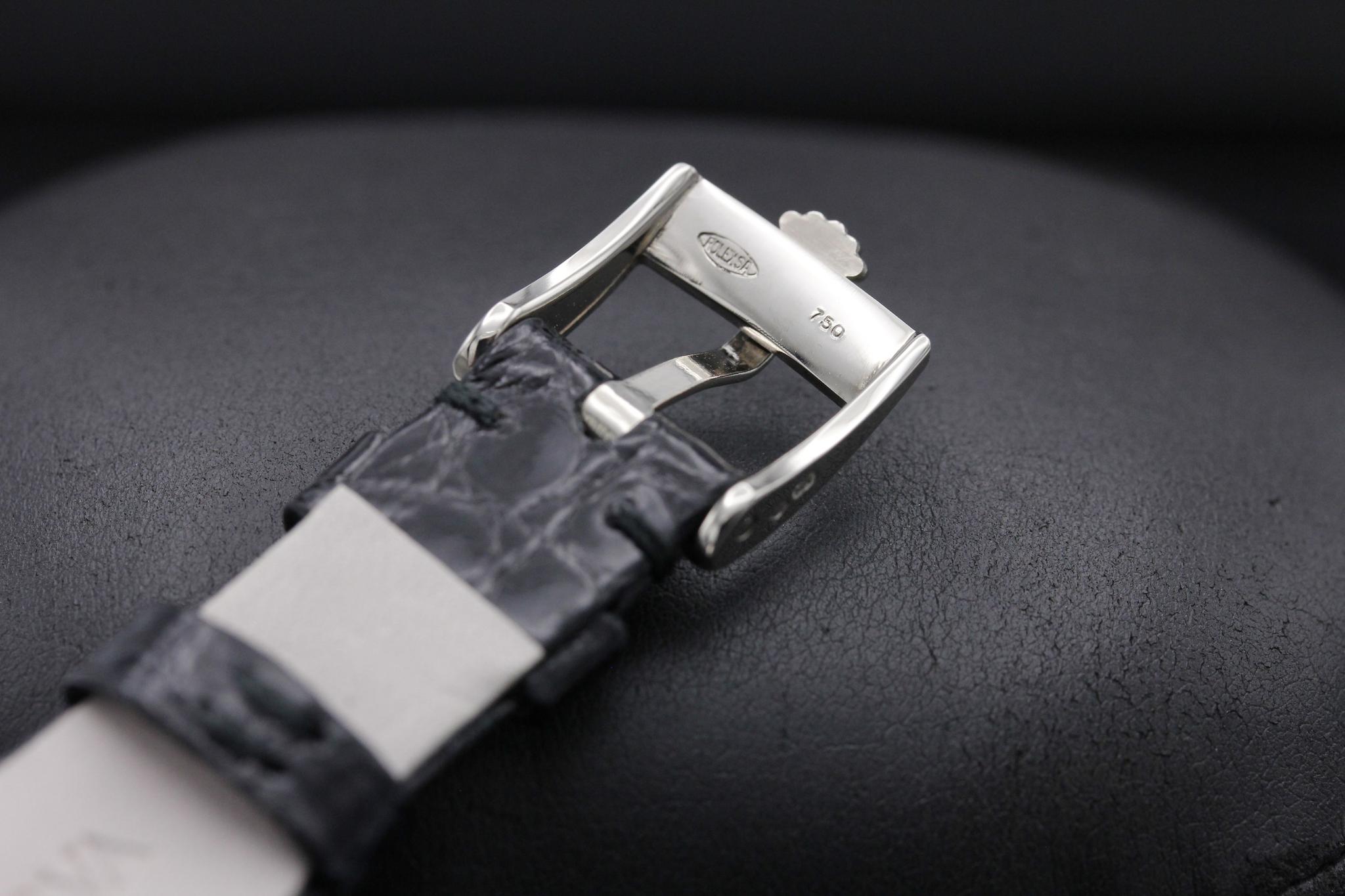 Watch Image 11