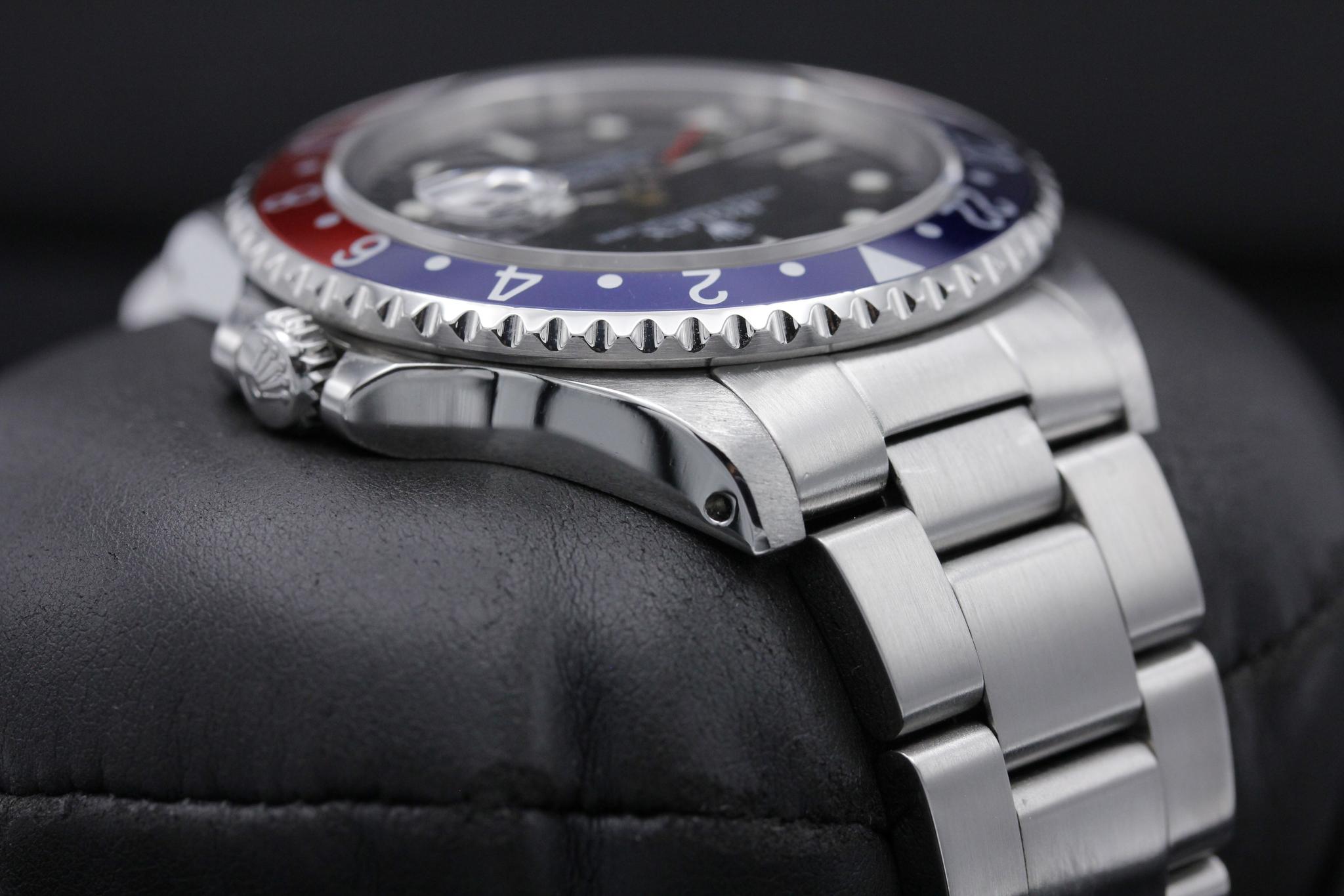 Watch Image 4