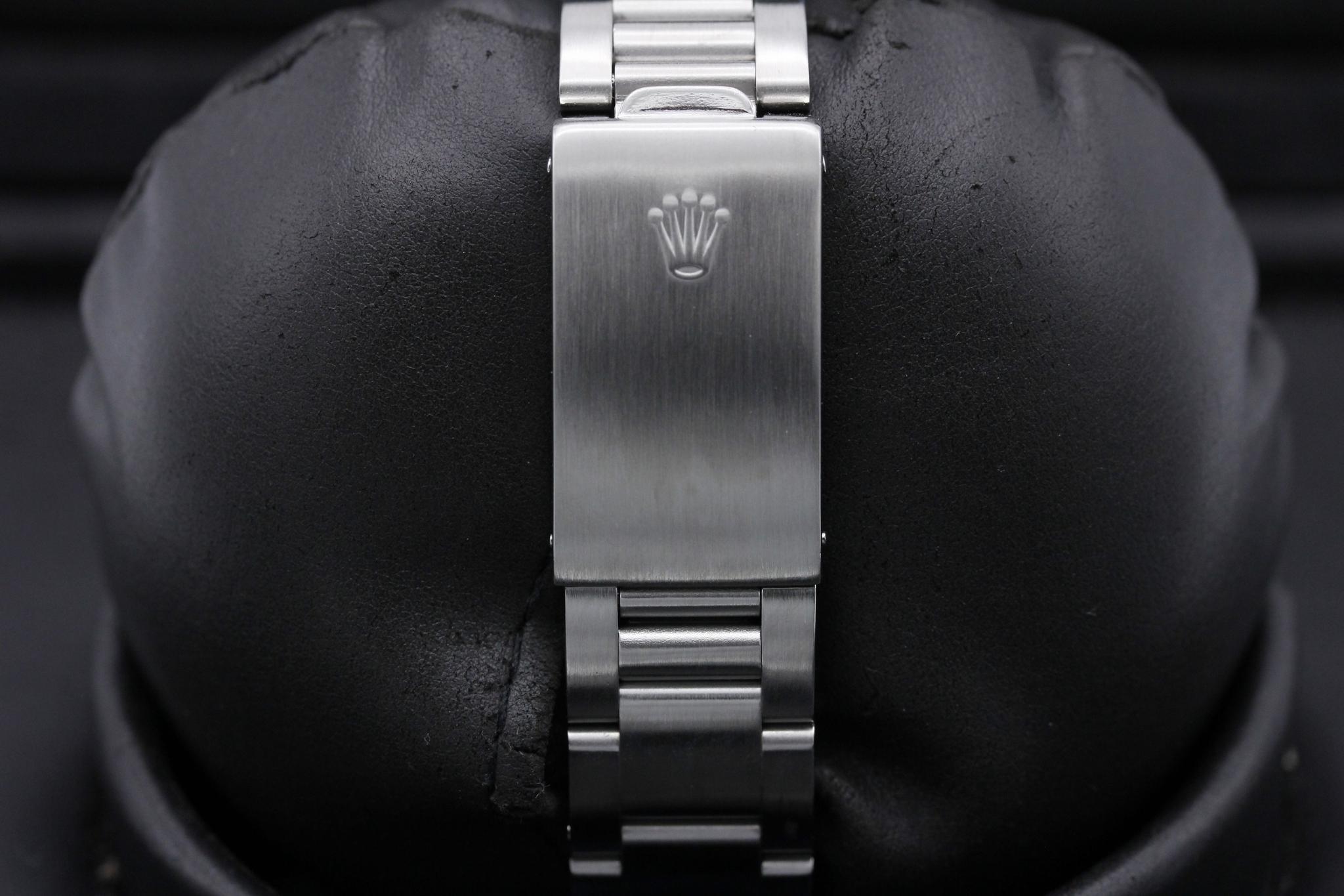 Watch Image 10