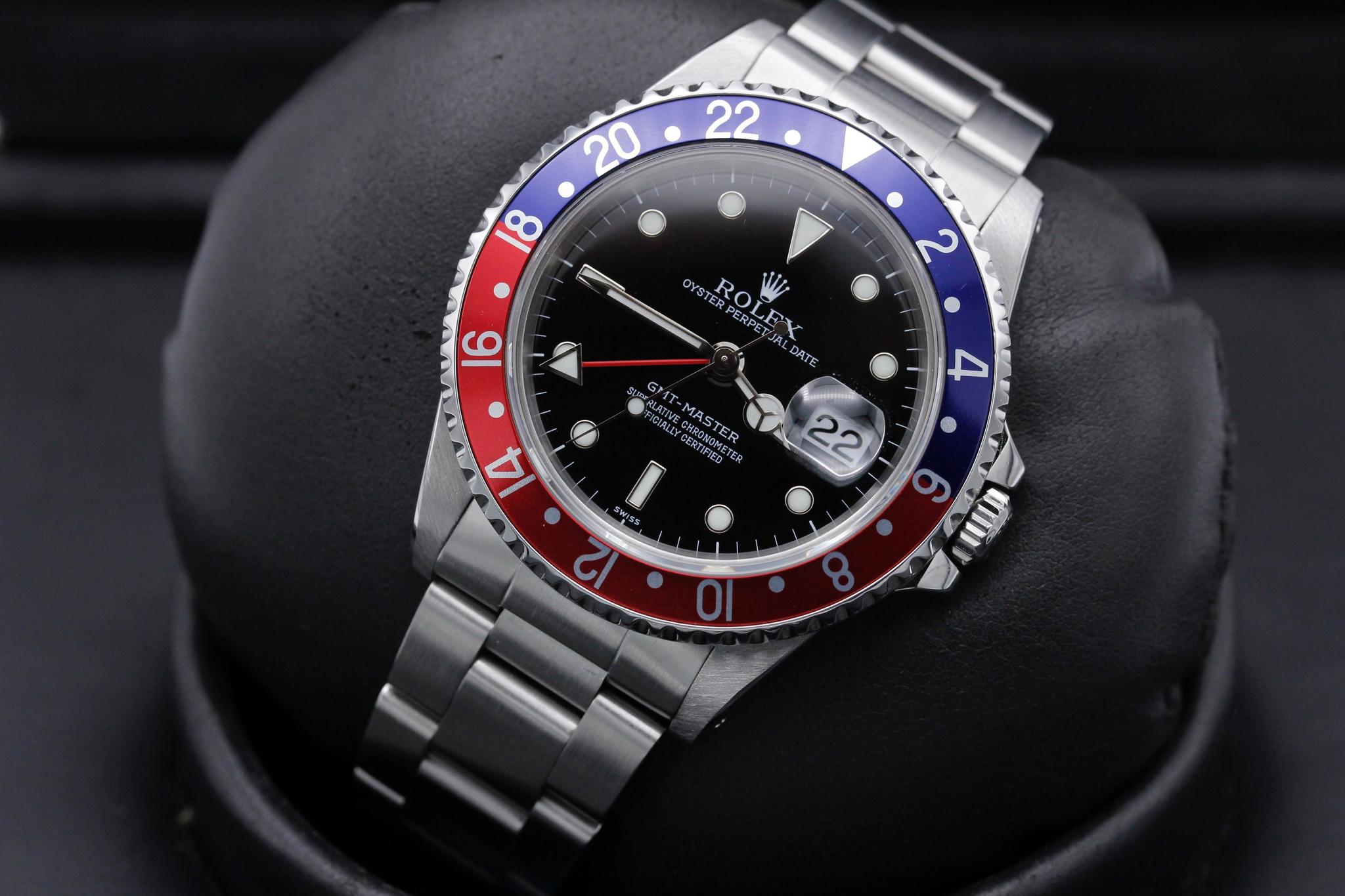 Watch Image 11