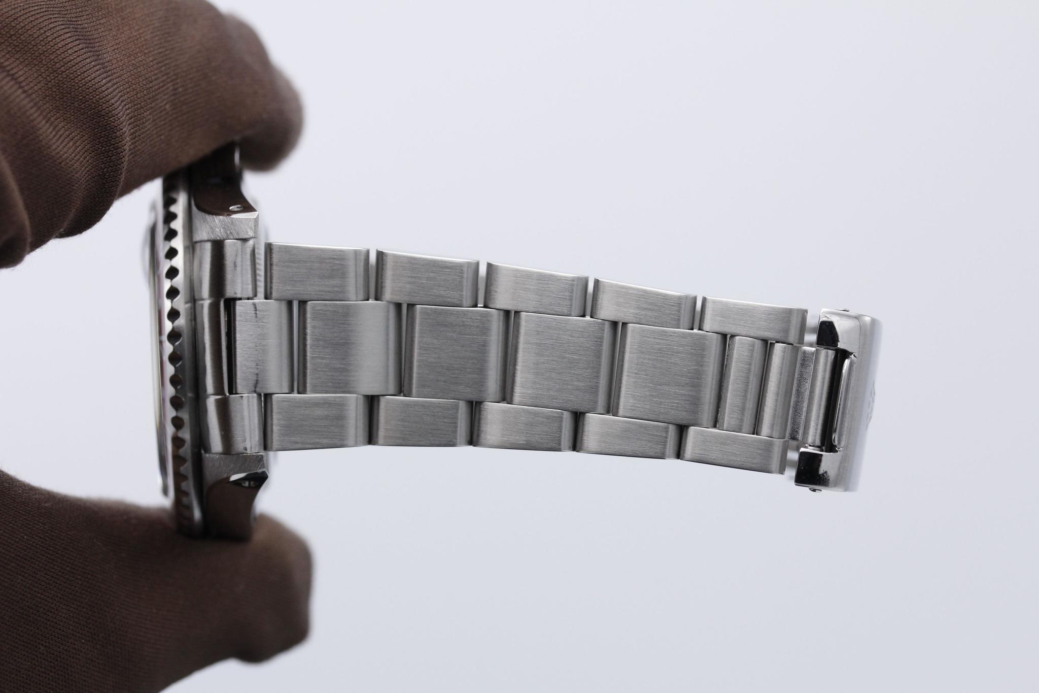 Watch Image 9